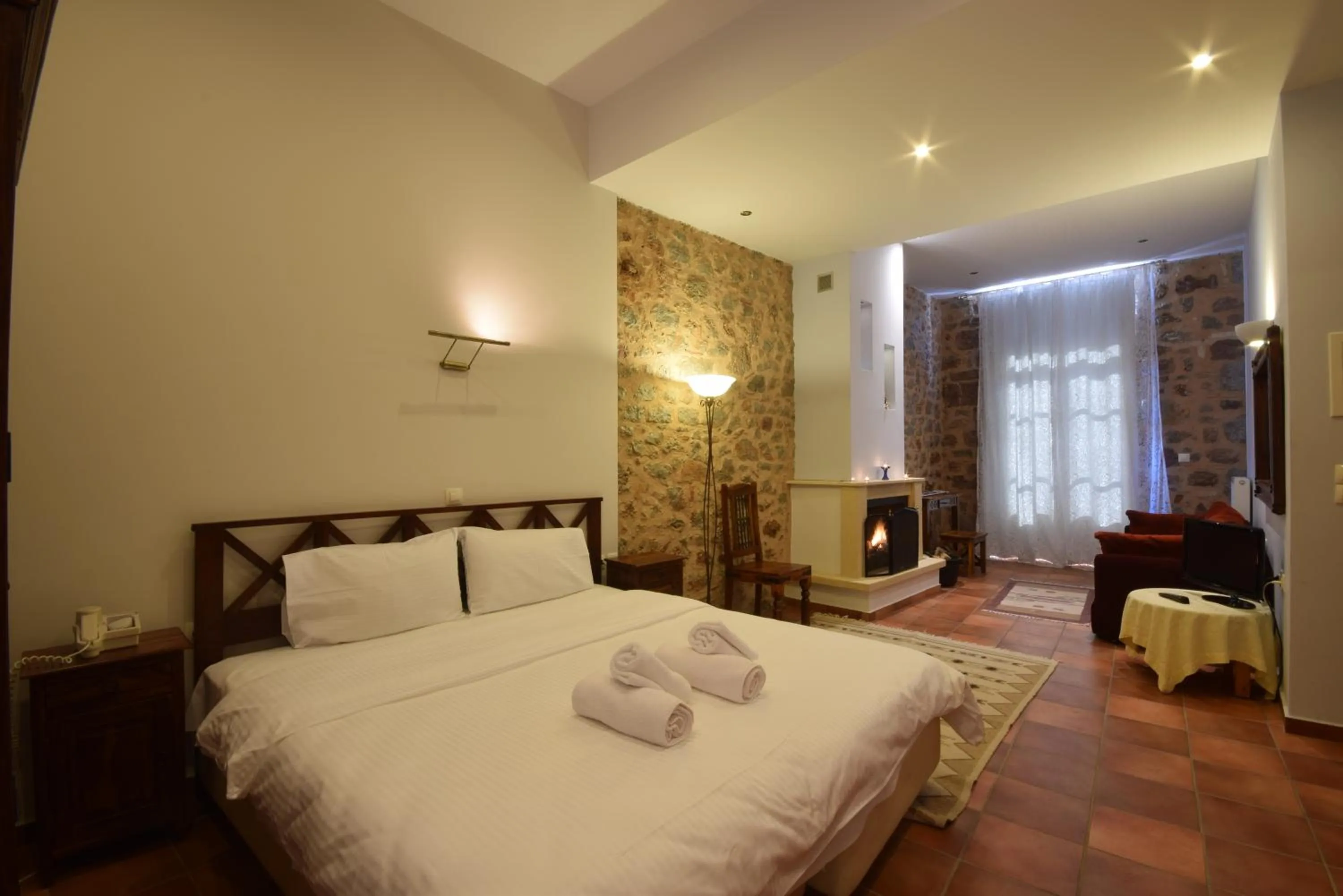 Photo of the whole room, Bed in Hotel Parnassos