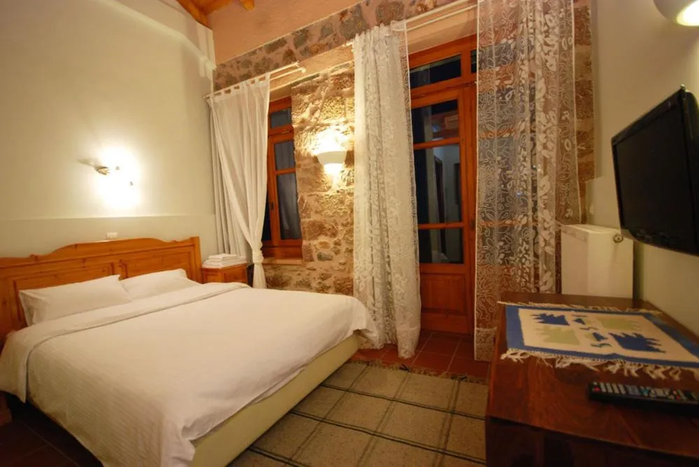 Bed in Hotel Parnassos