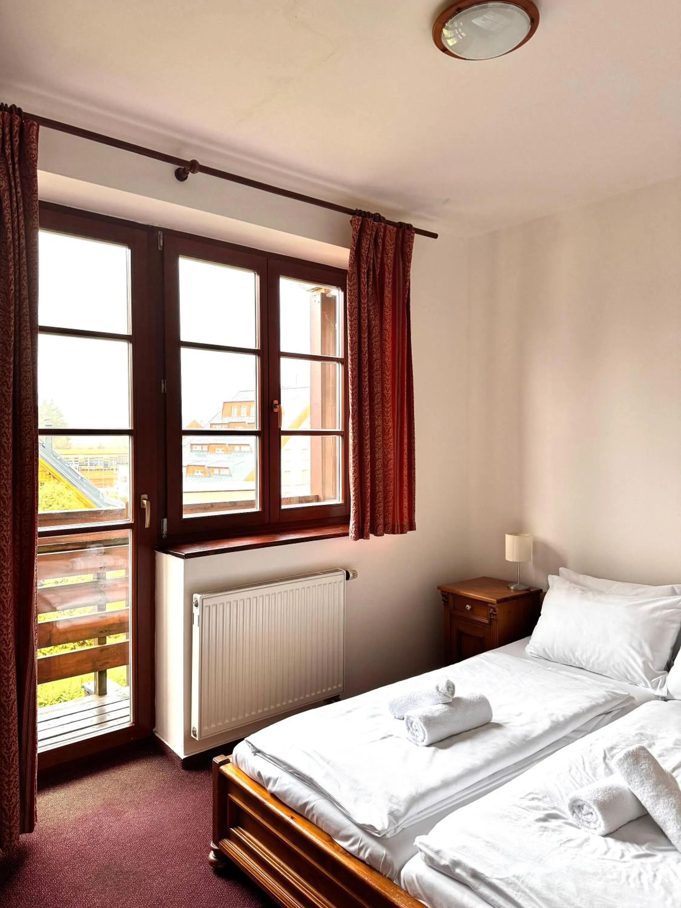 Bedroom, Bed in Sport hotel POMI