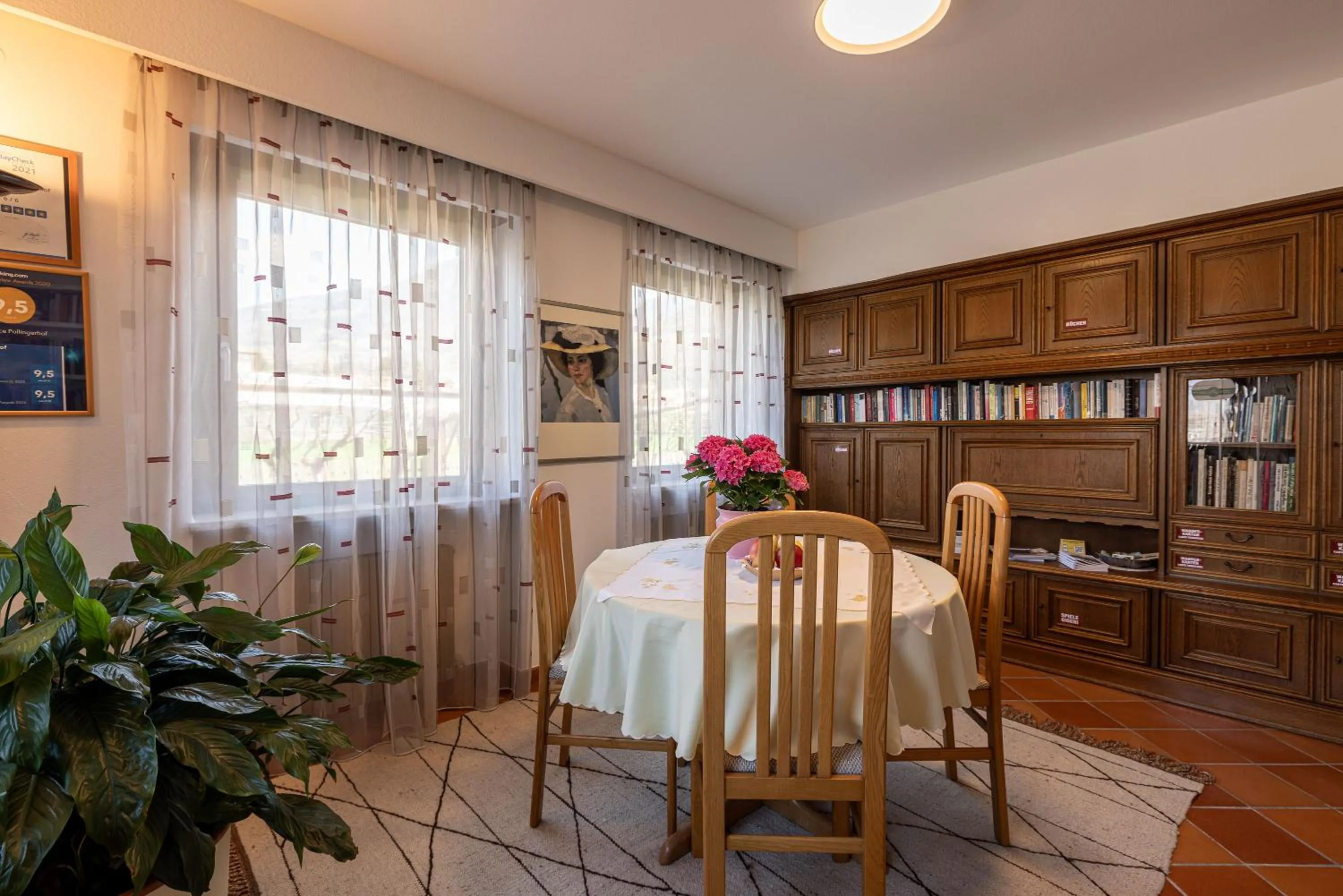 Library in Residence Pollingerhof