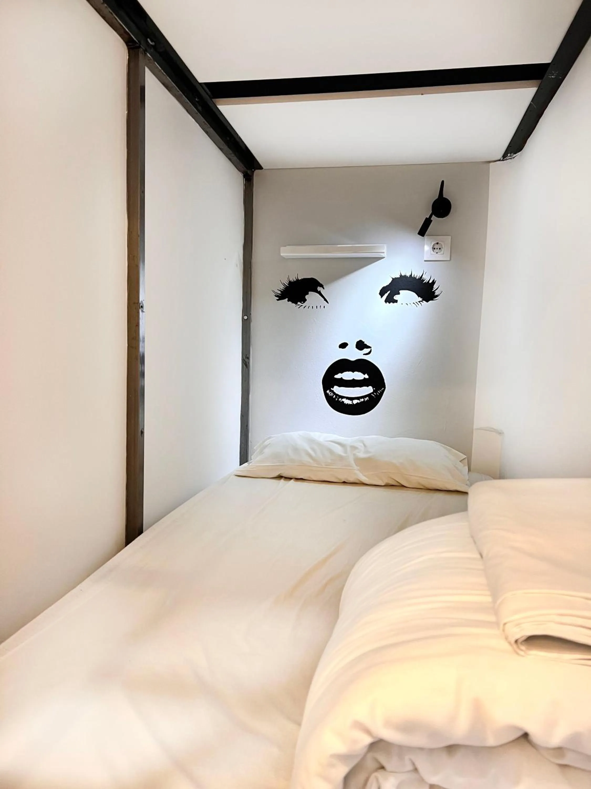 Decorative detail, Bed in ECO Hostel