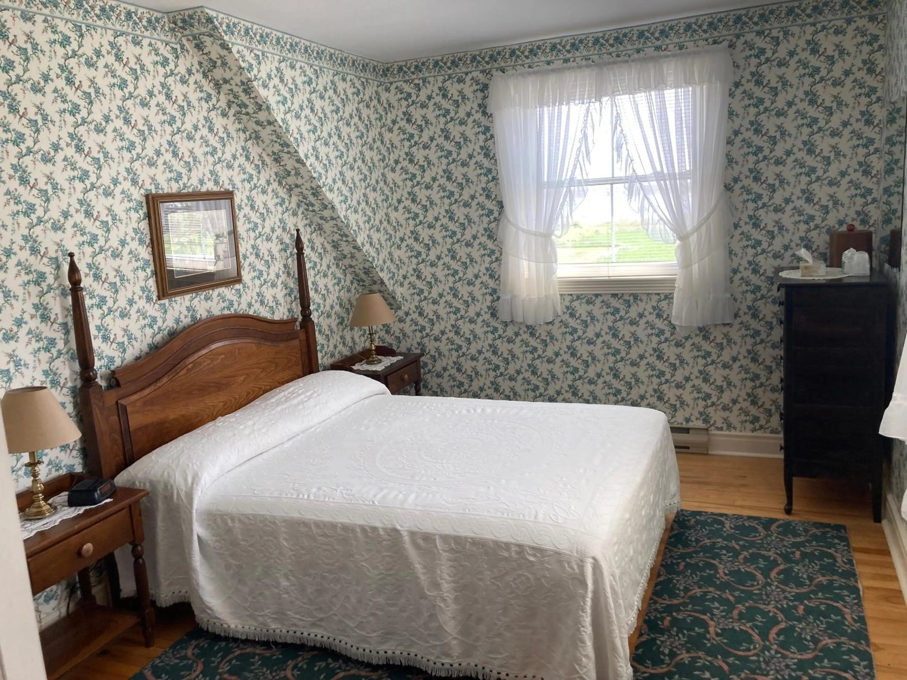 Shaw's Hotel & Cottages