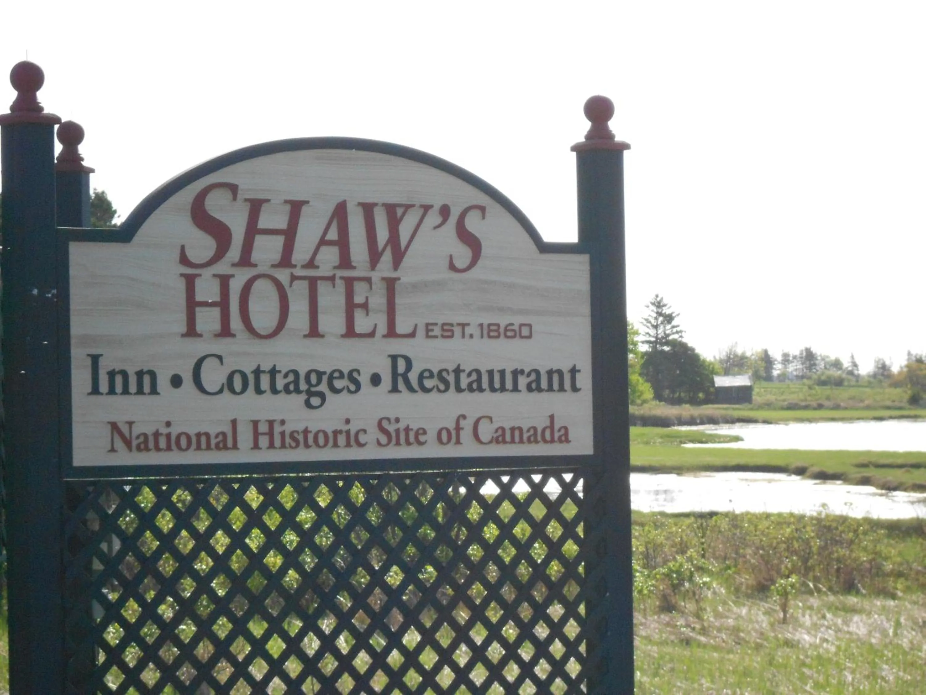 Shaw's Hotel & Cottages