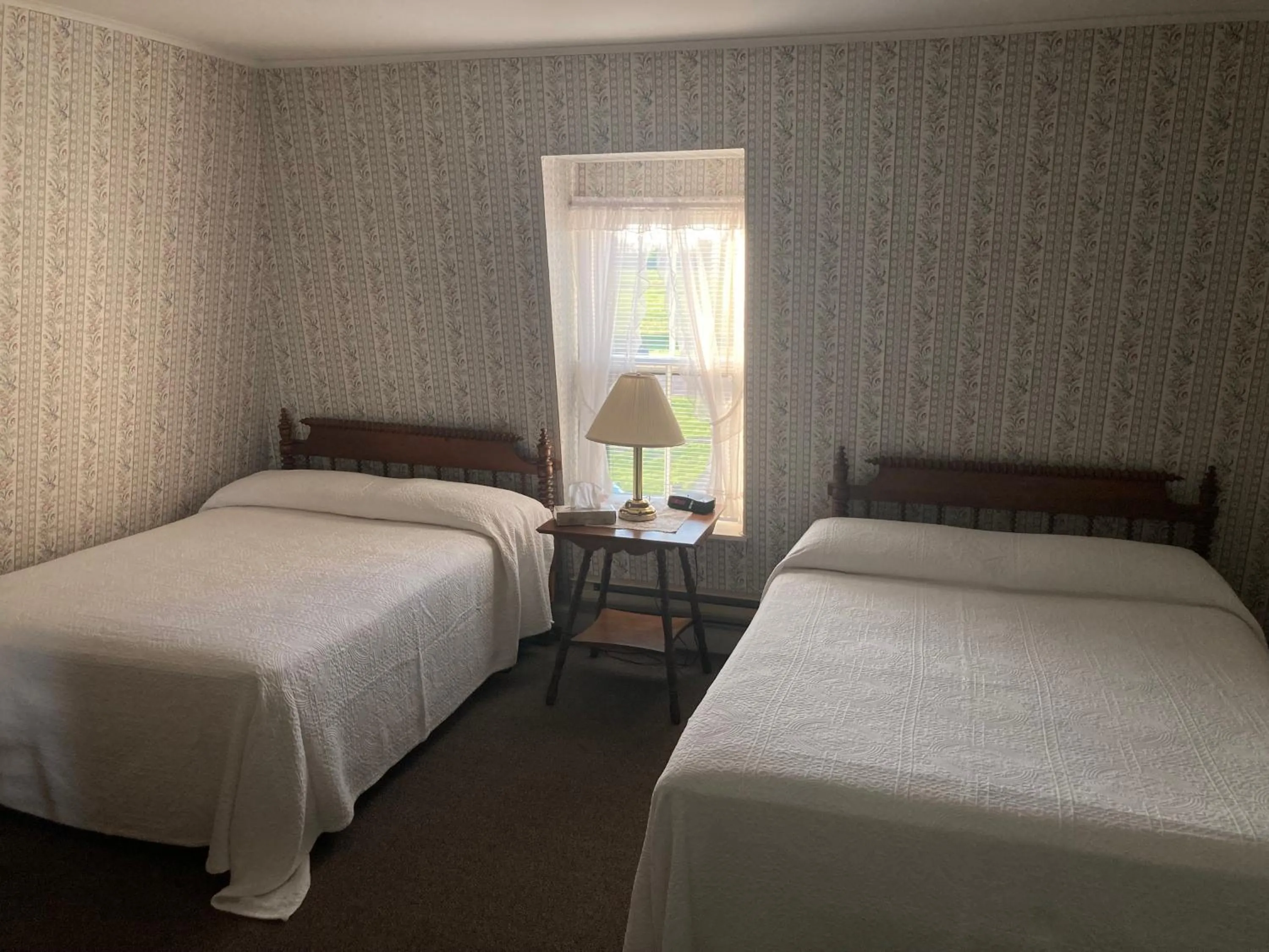 Shaw's Hotel & Cottages