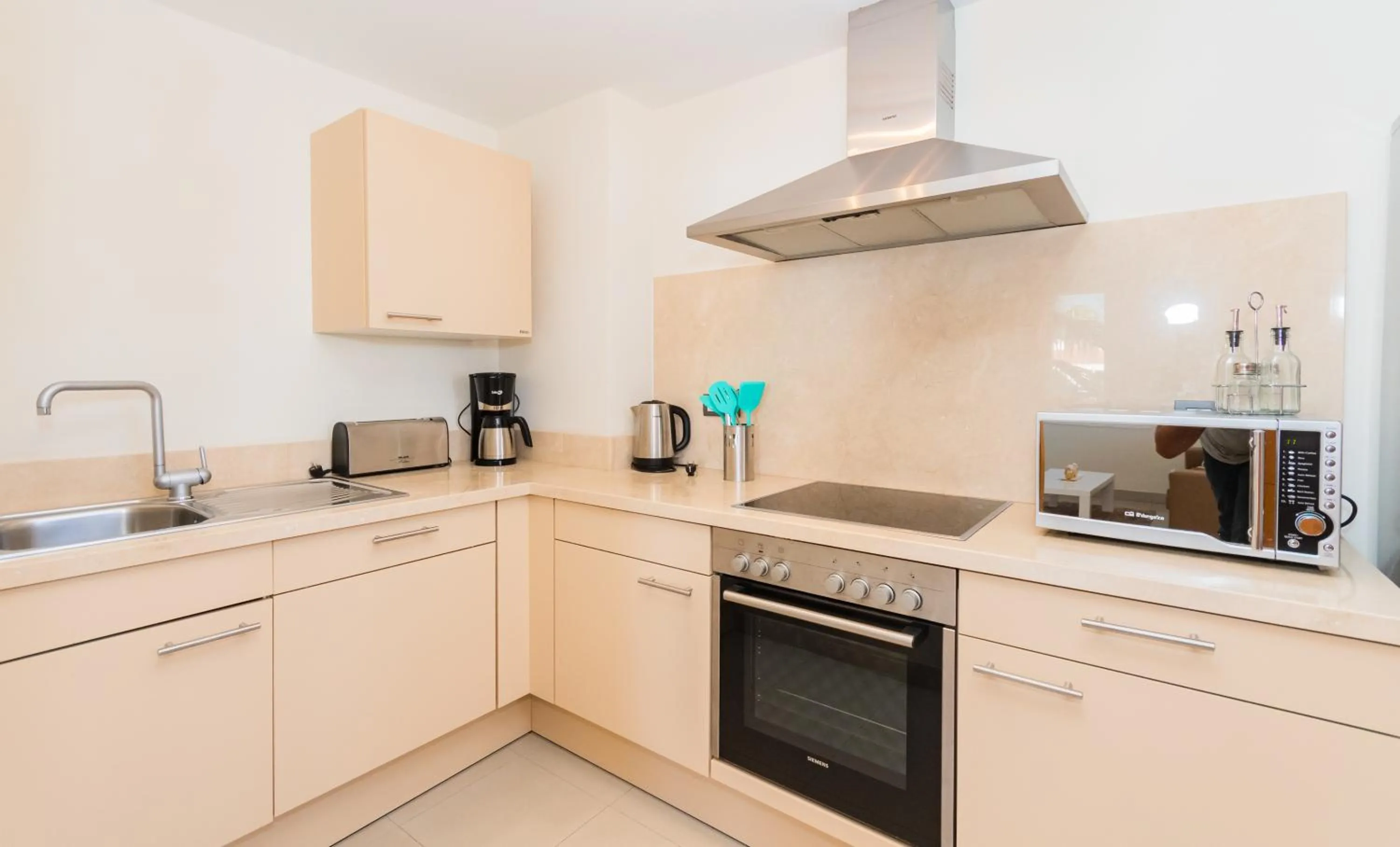 Kitchen or kitchenette in Cortijo Del Mar Resort