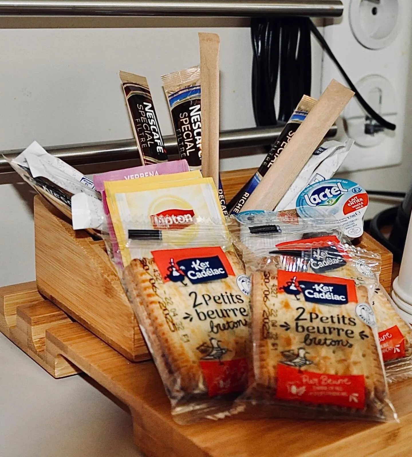 Coffee/tea facilities in Kyriad Toulouse Sud - Roques