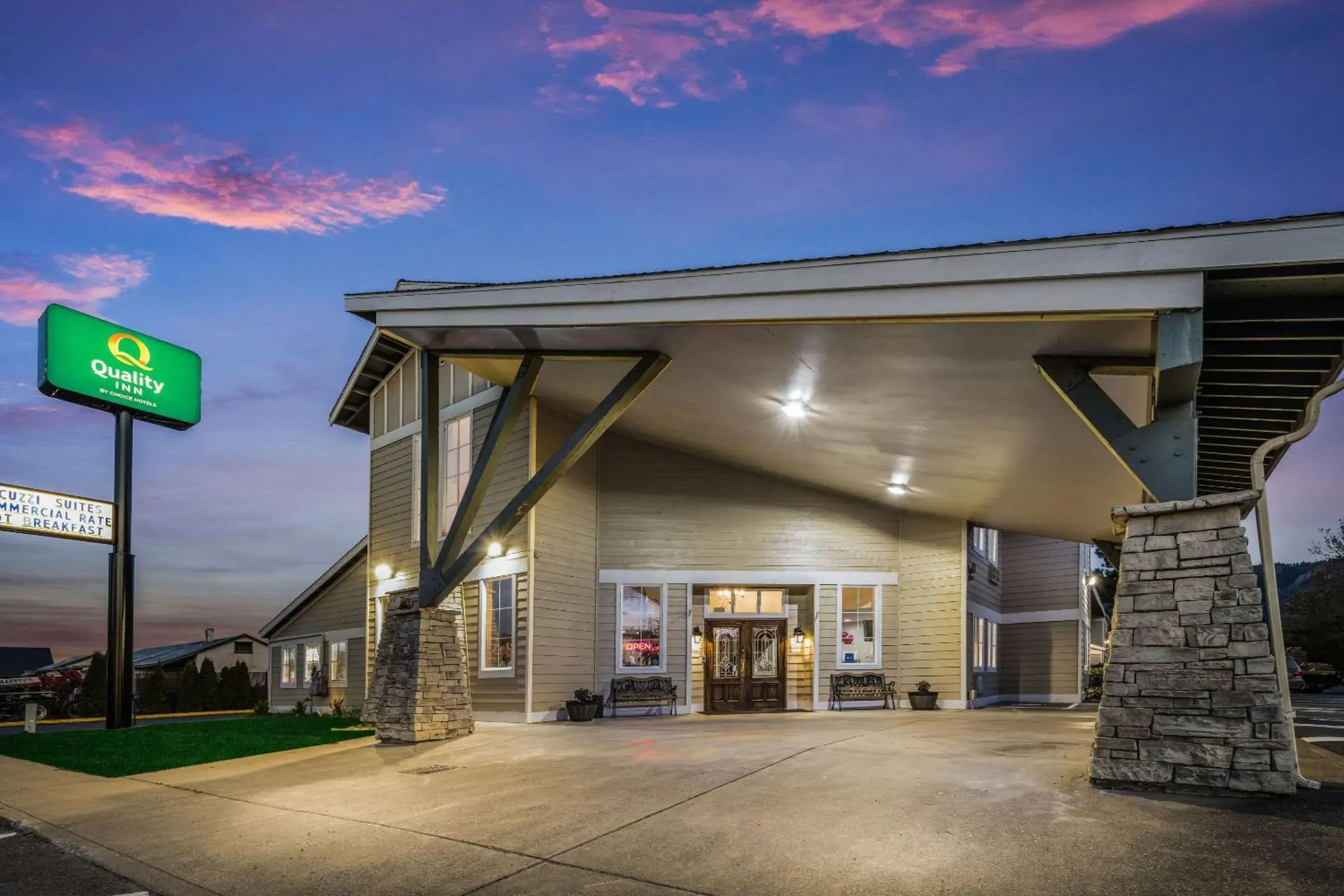 Property building in Quality Inn Cle Elum-Ellensburg Property building in Quality Inn Cle Elum-Ellensburg