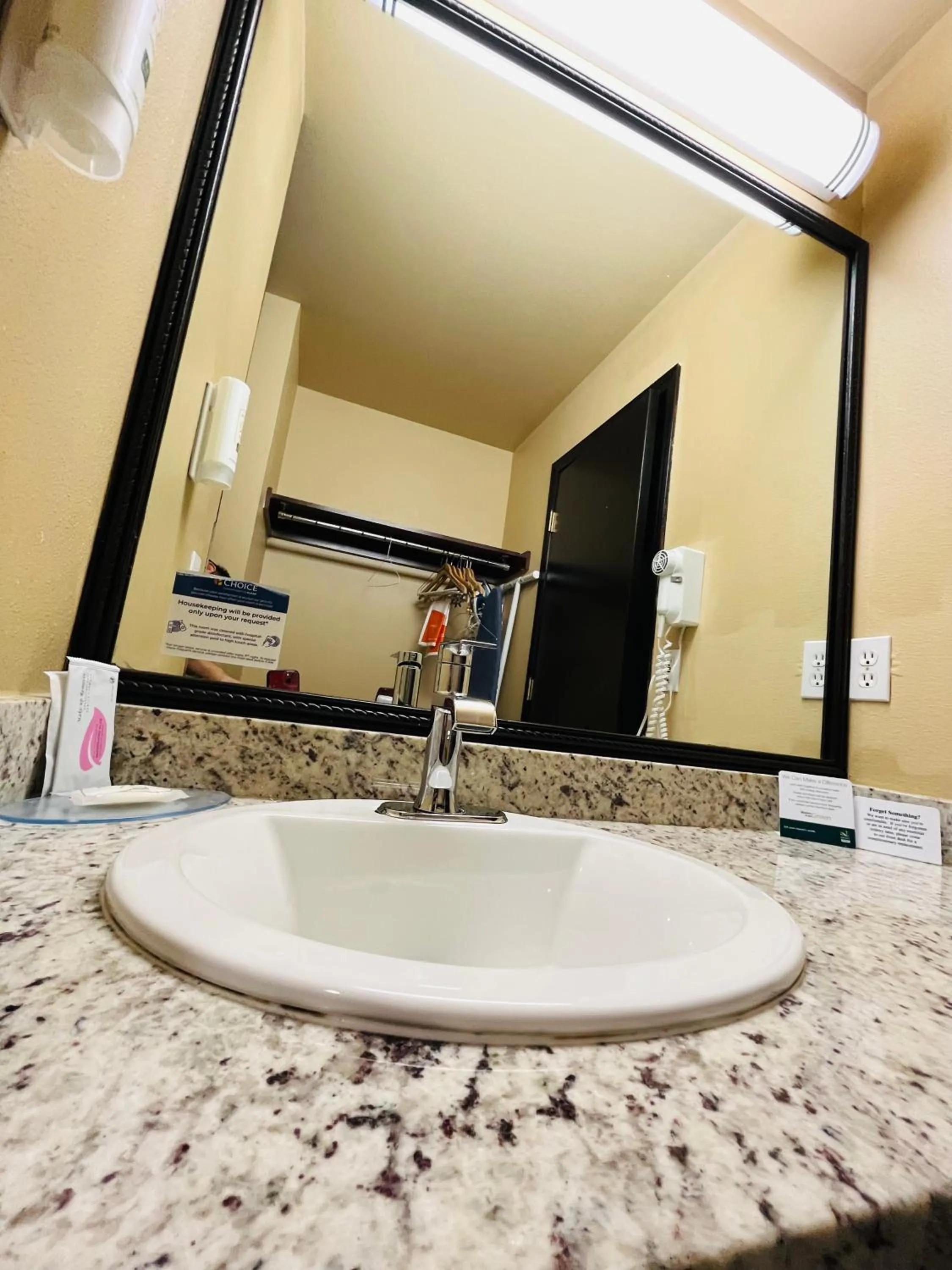 Bathroom in Quality Inn Cle Elum-Ellensburg