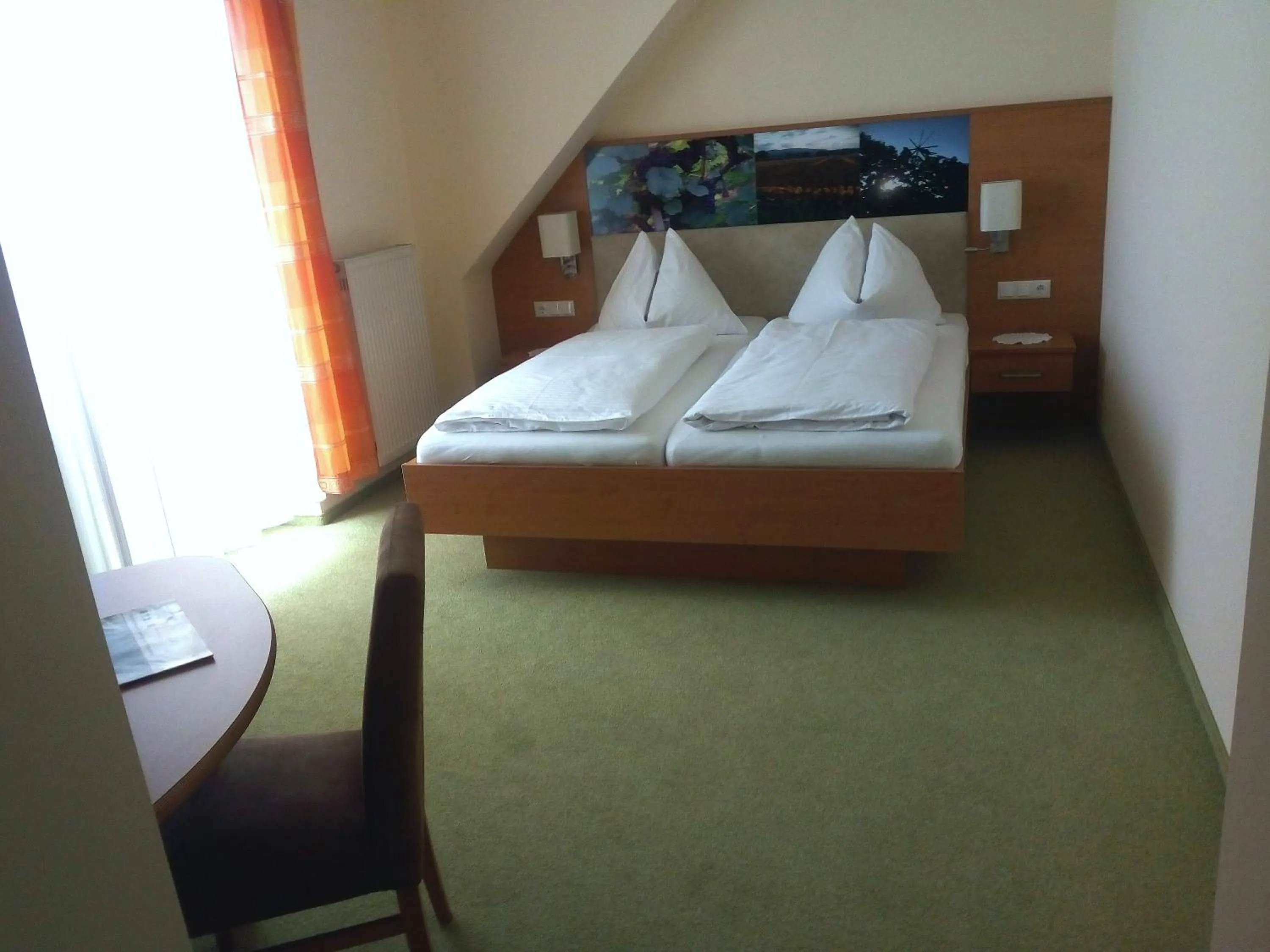 Seating area, Bed in Hotel Restaurant zum Schwan