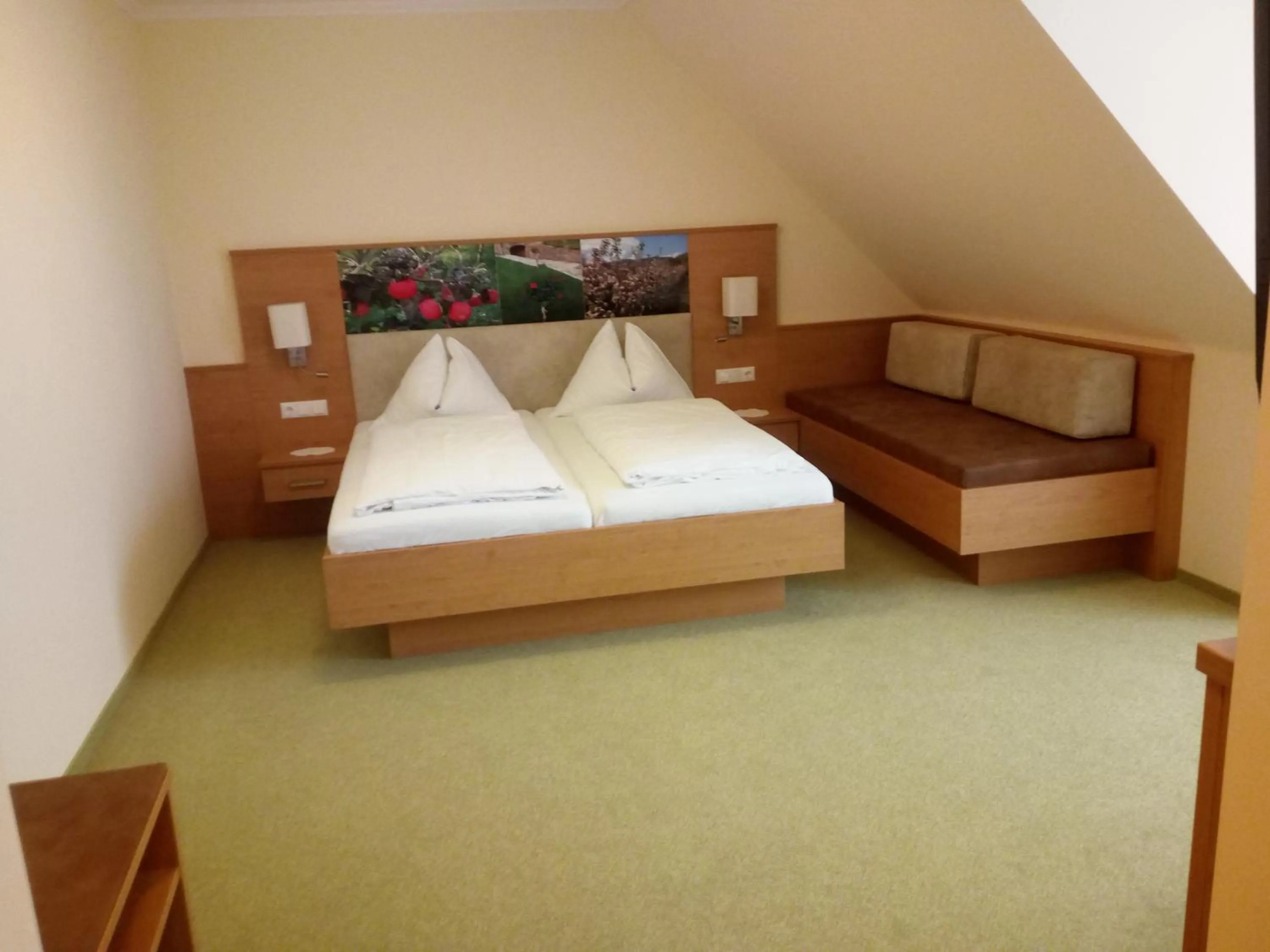 Decorative detail, Bed in Hotel Restaurant zum Schwan