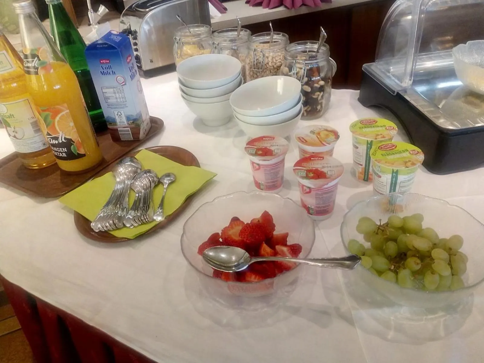 Breakfast in Hotel Restaurant zum Schwan