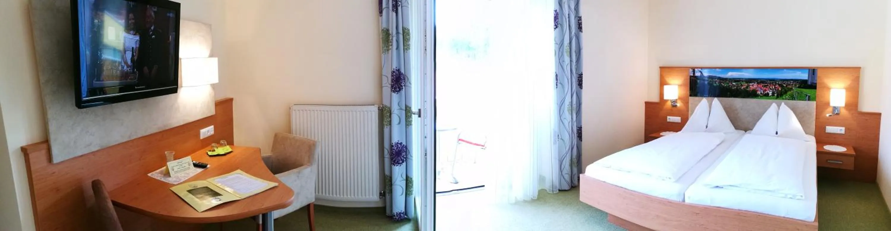 TV and multimedia, Bed in Hotel Restaurant zum Schwan