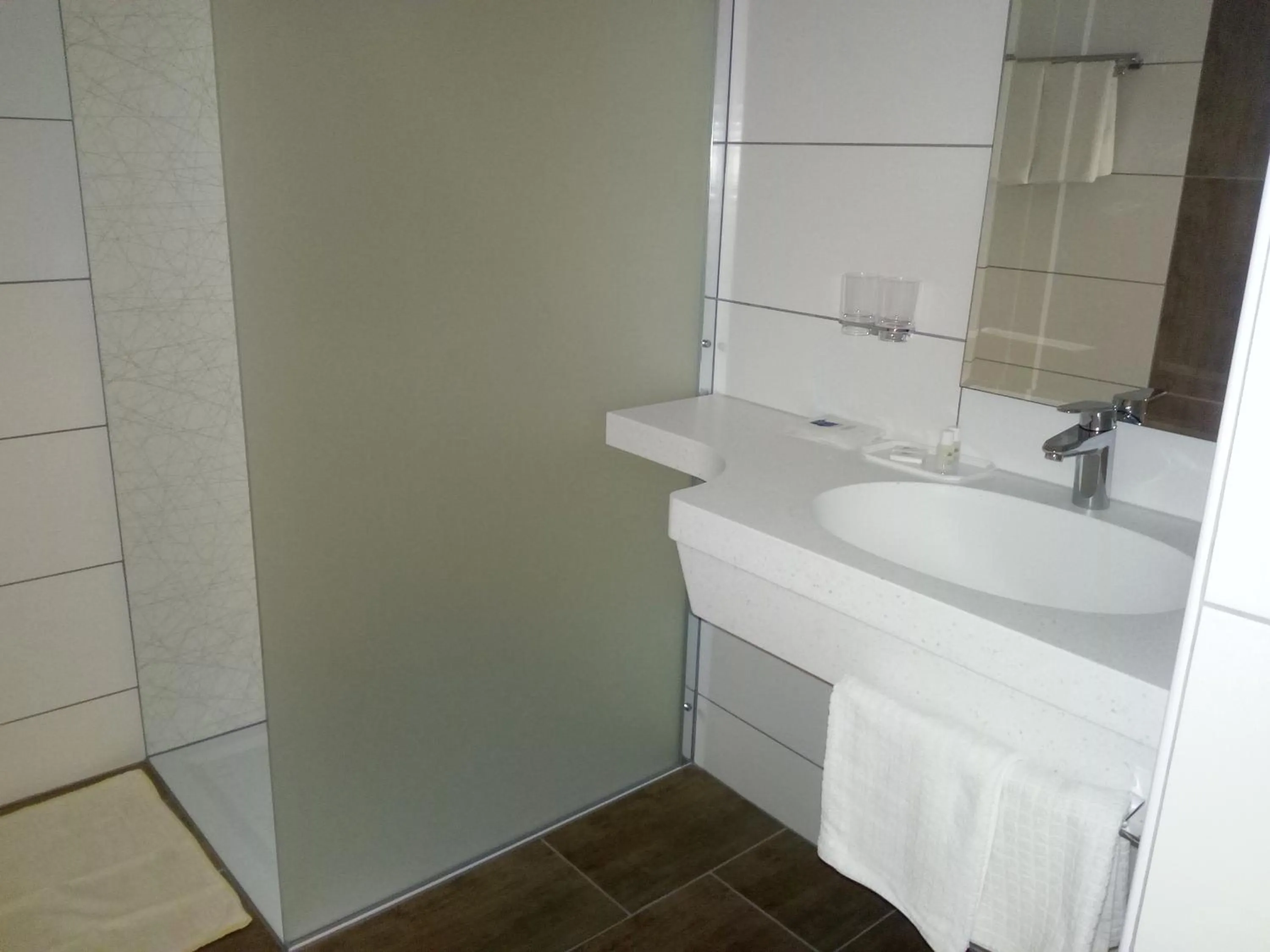 Shower in Hotel Restaurant zum Schwan