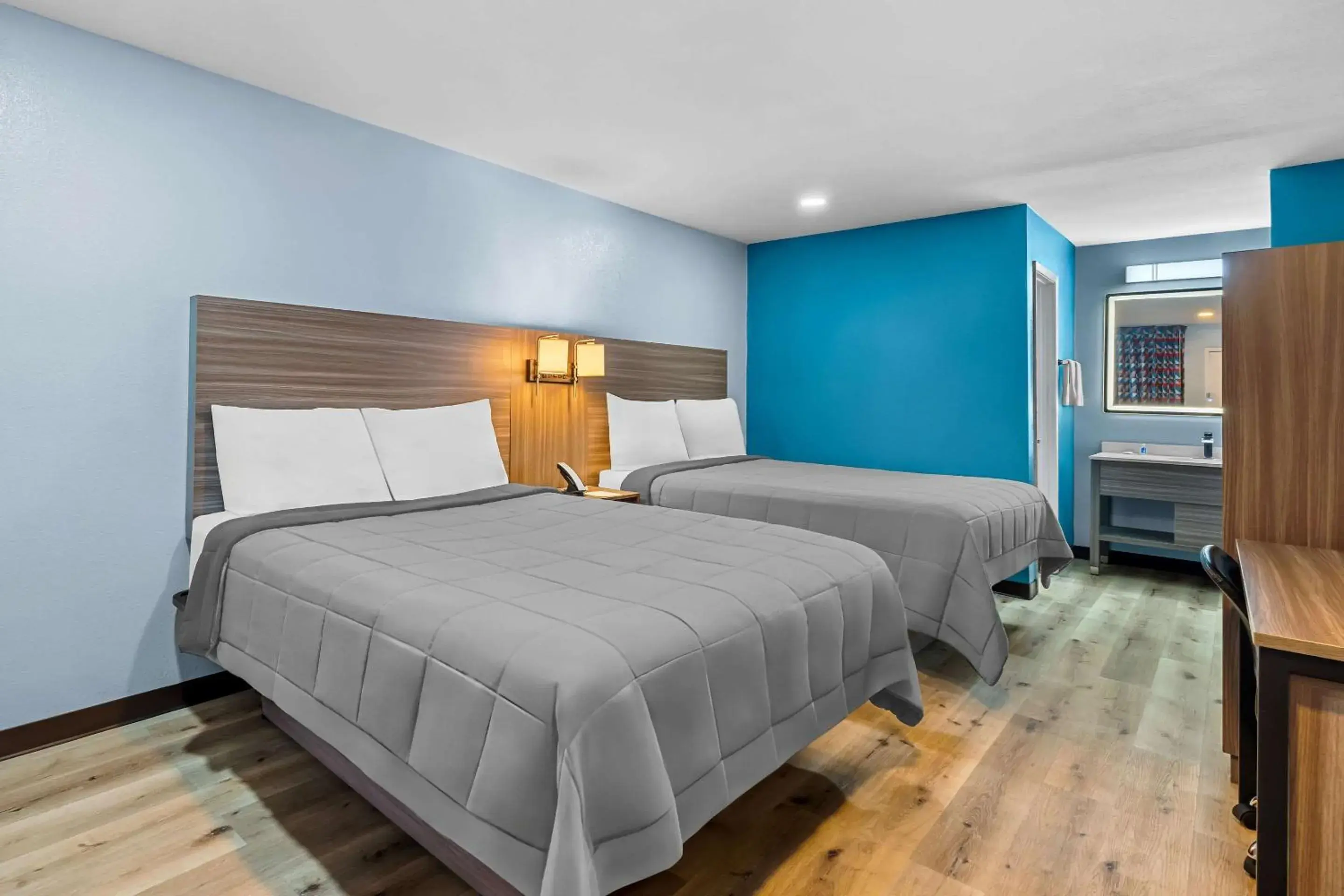 Bedroom, Bed in Rodeway Inn & Suites Bedroom, Bed in Rodeway Inn & Suites