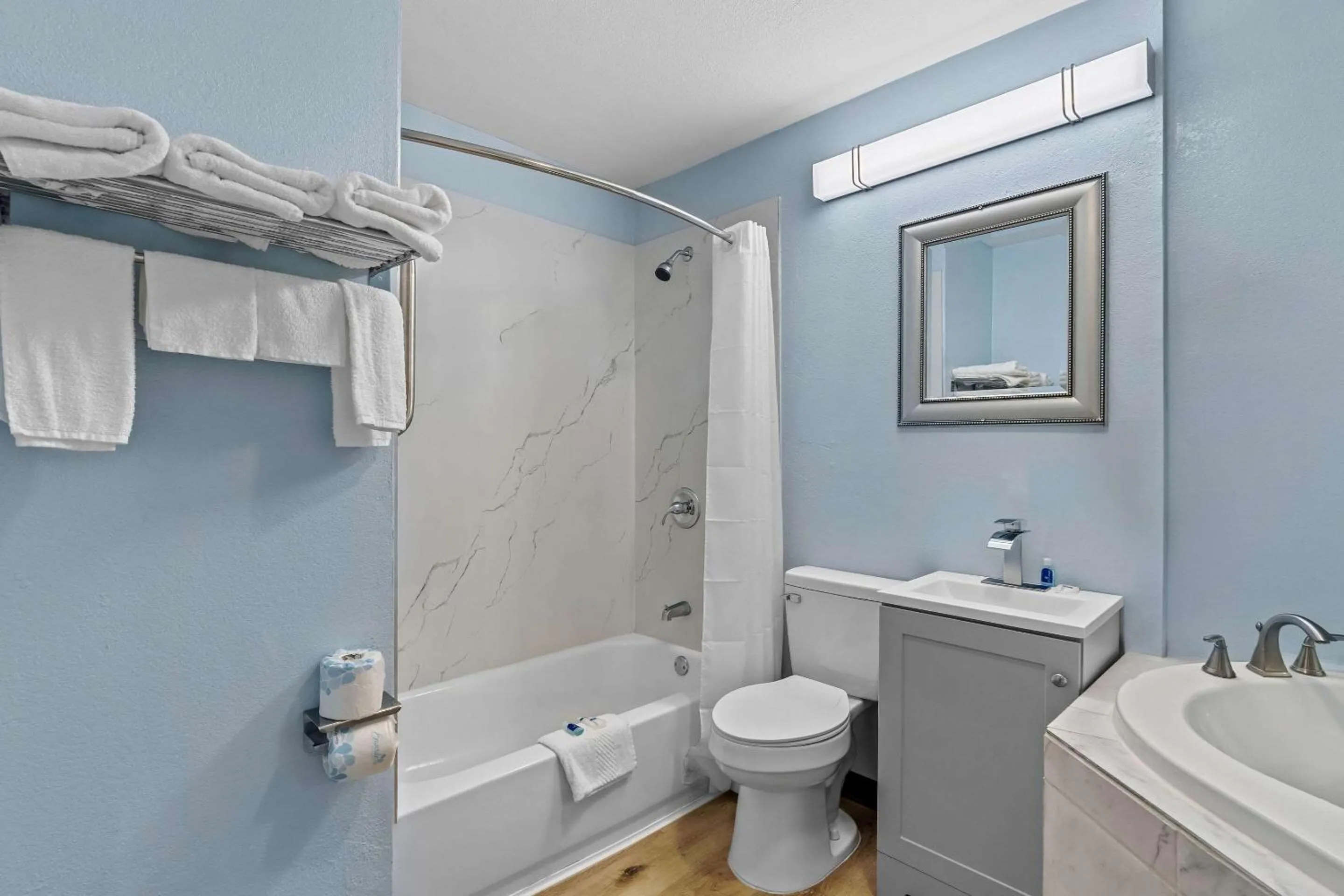 Bedroom in Rodeway Inn & Suites