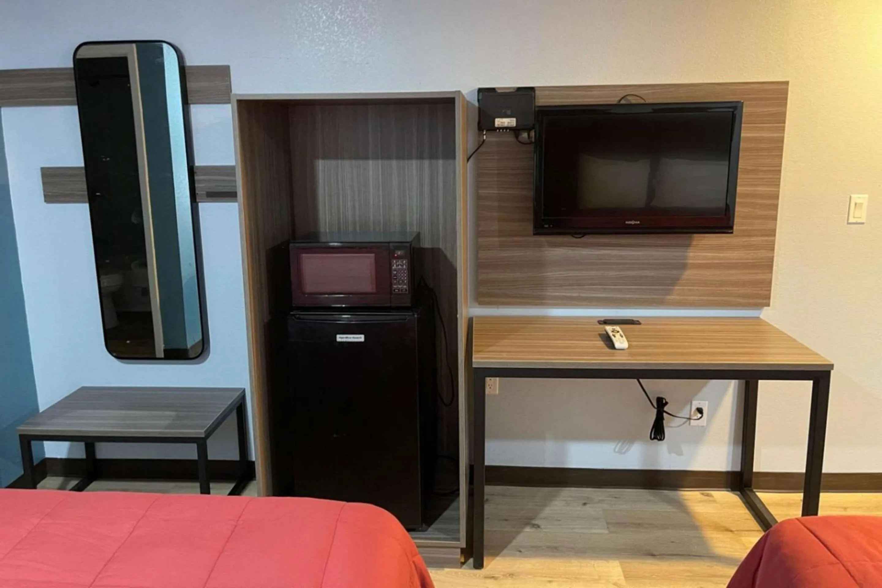 Bedroom, Bed in OYO Hotel Brookhaven MS - I-55