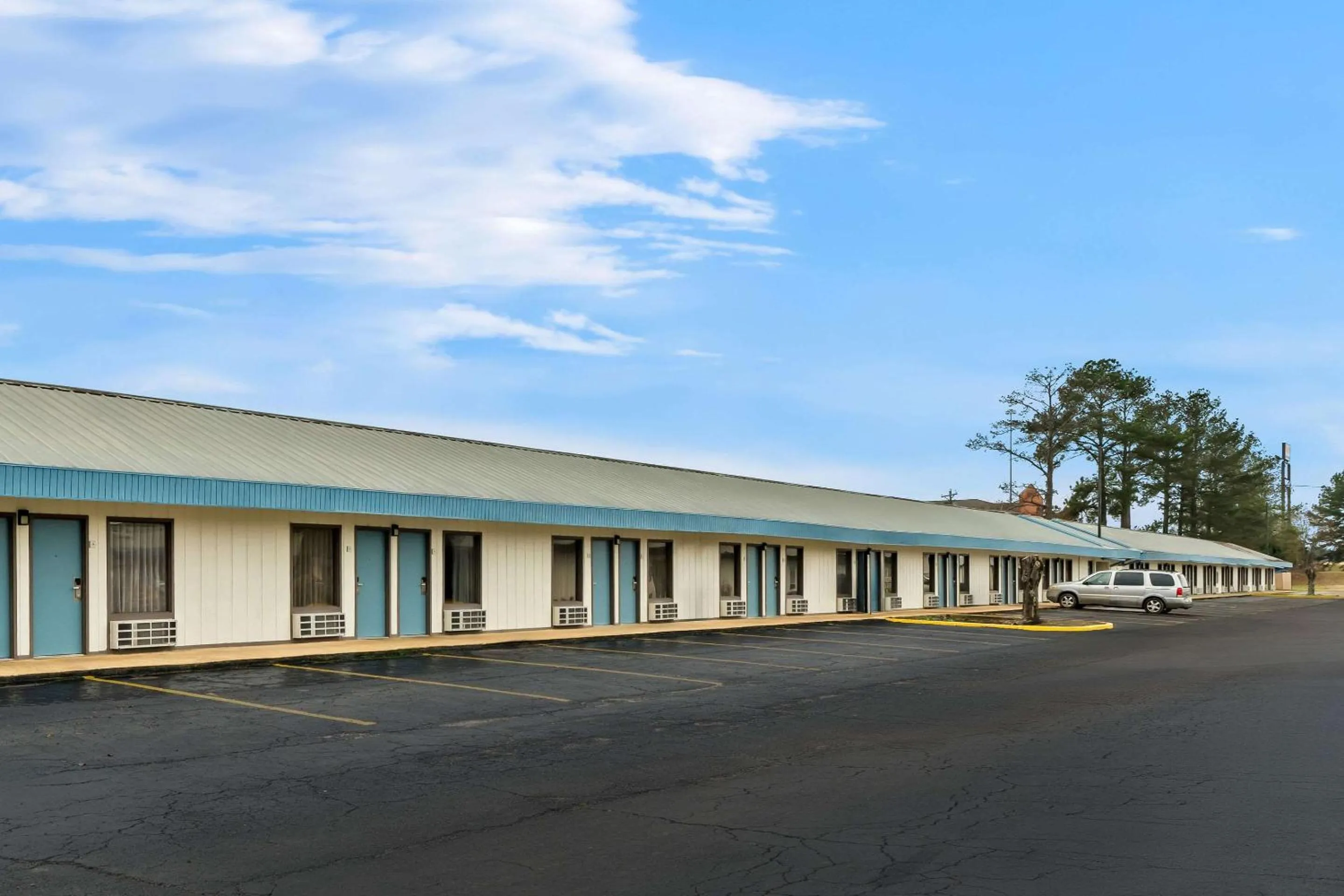 Property building in Rodeway Inn & Suites