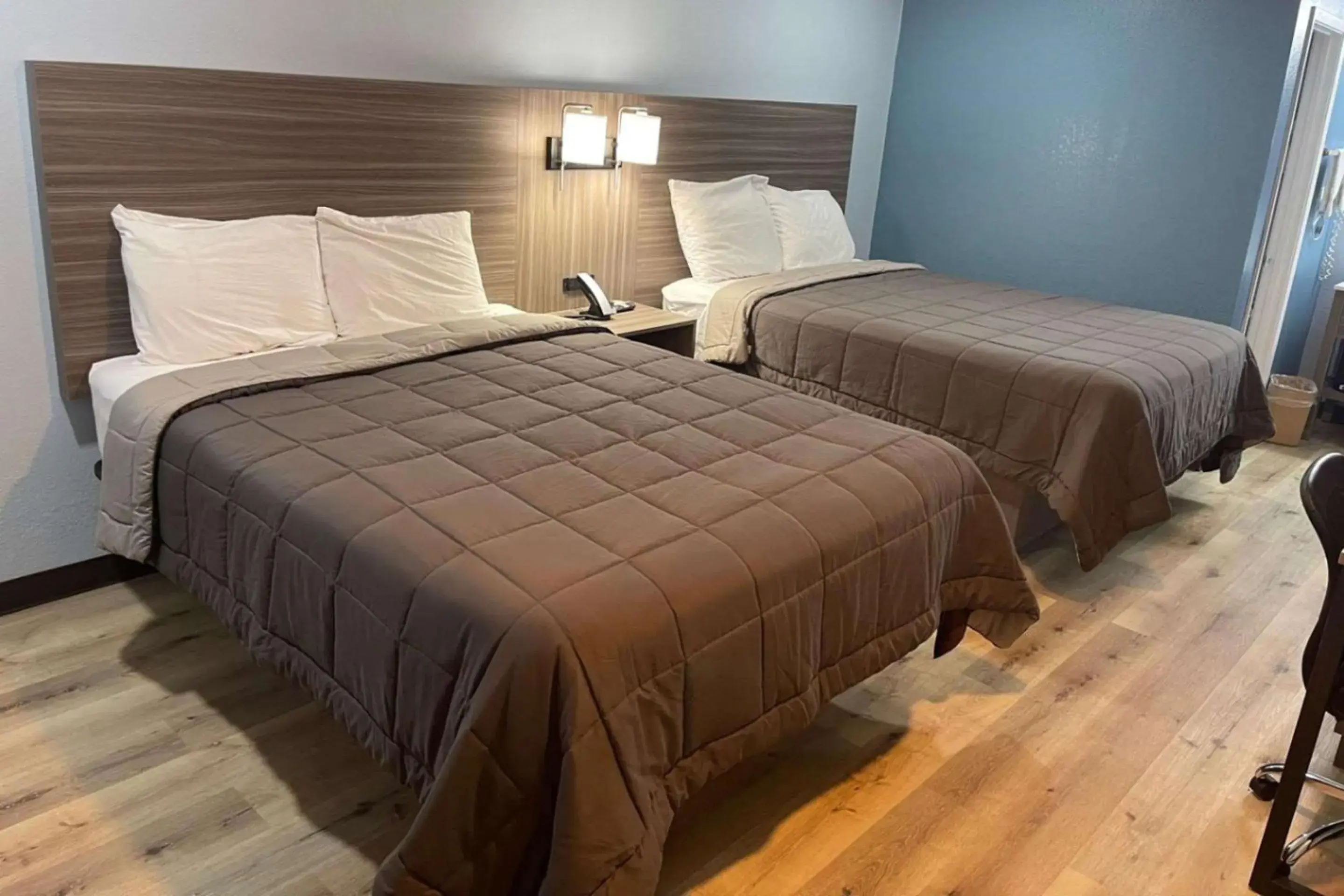 Bedroom, Bed in OYO Hotel Brookhaven MS - I-55 Bedroom, Bed in OYO Hotel Brookhaven MS - I-55