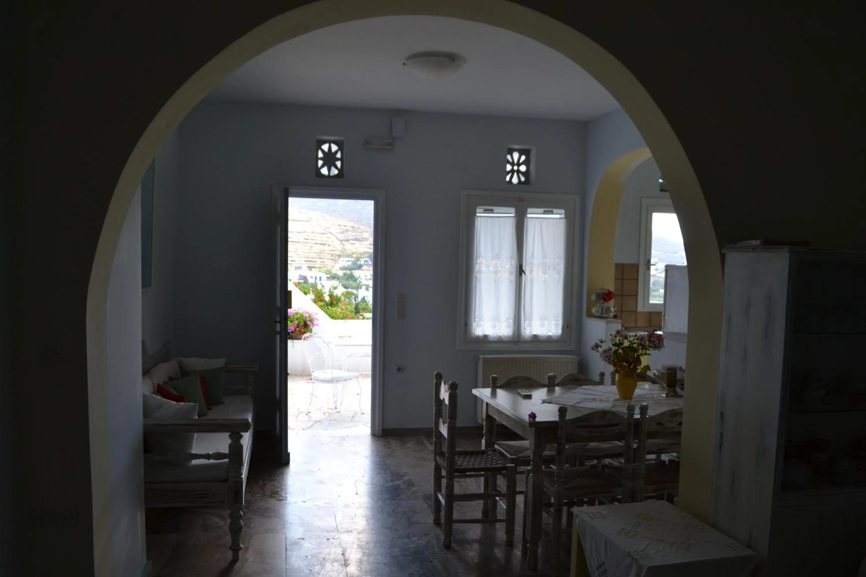 Two-Bedroom Apartment (4 adults + 3 children) in Studio Ioanna Tinos