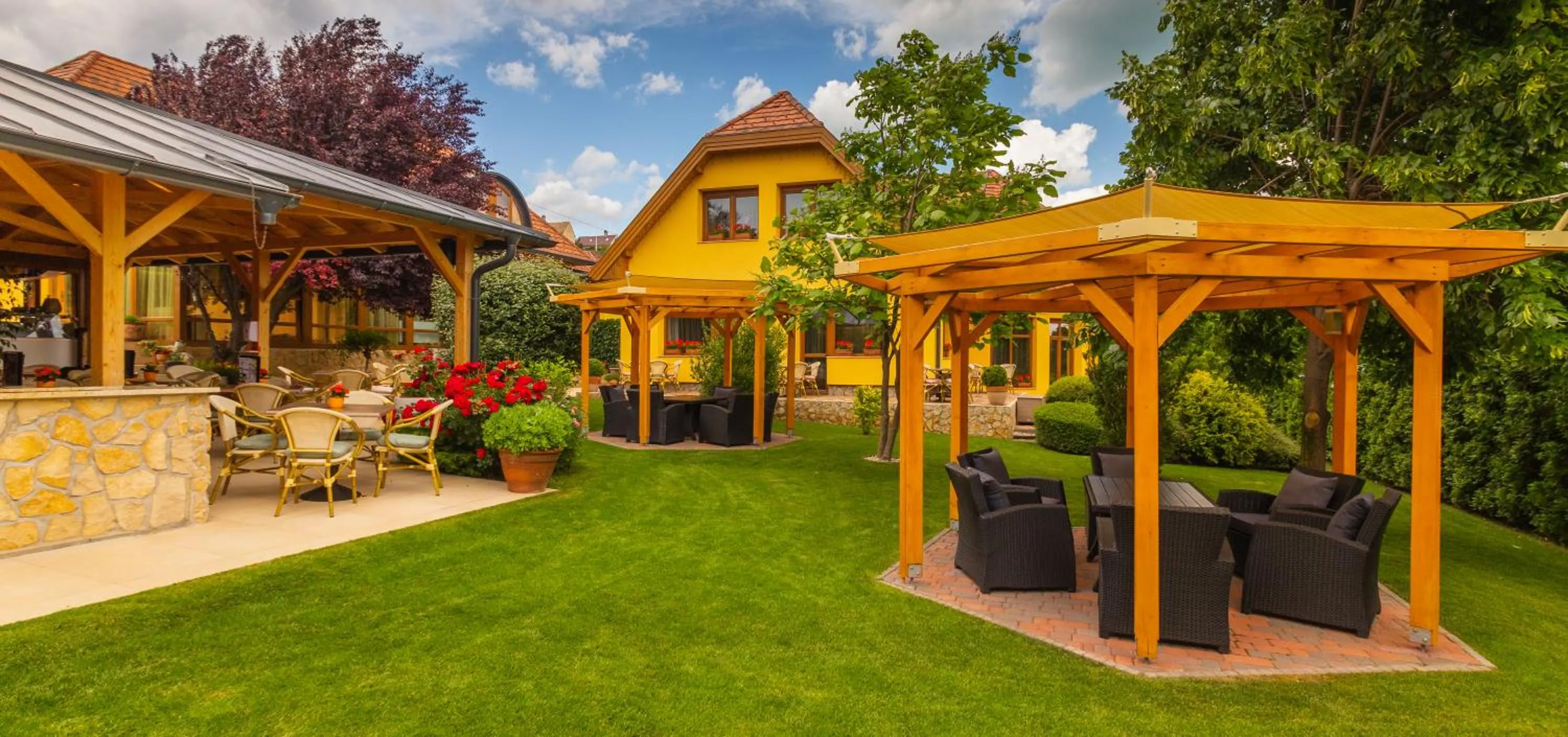 Garden in Hotel Mayer Alsóörs