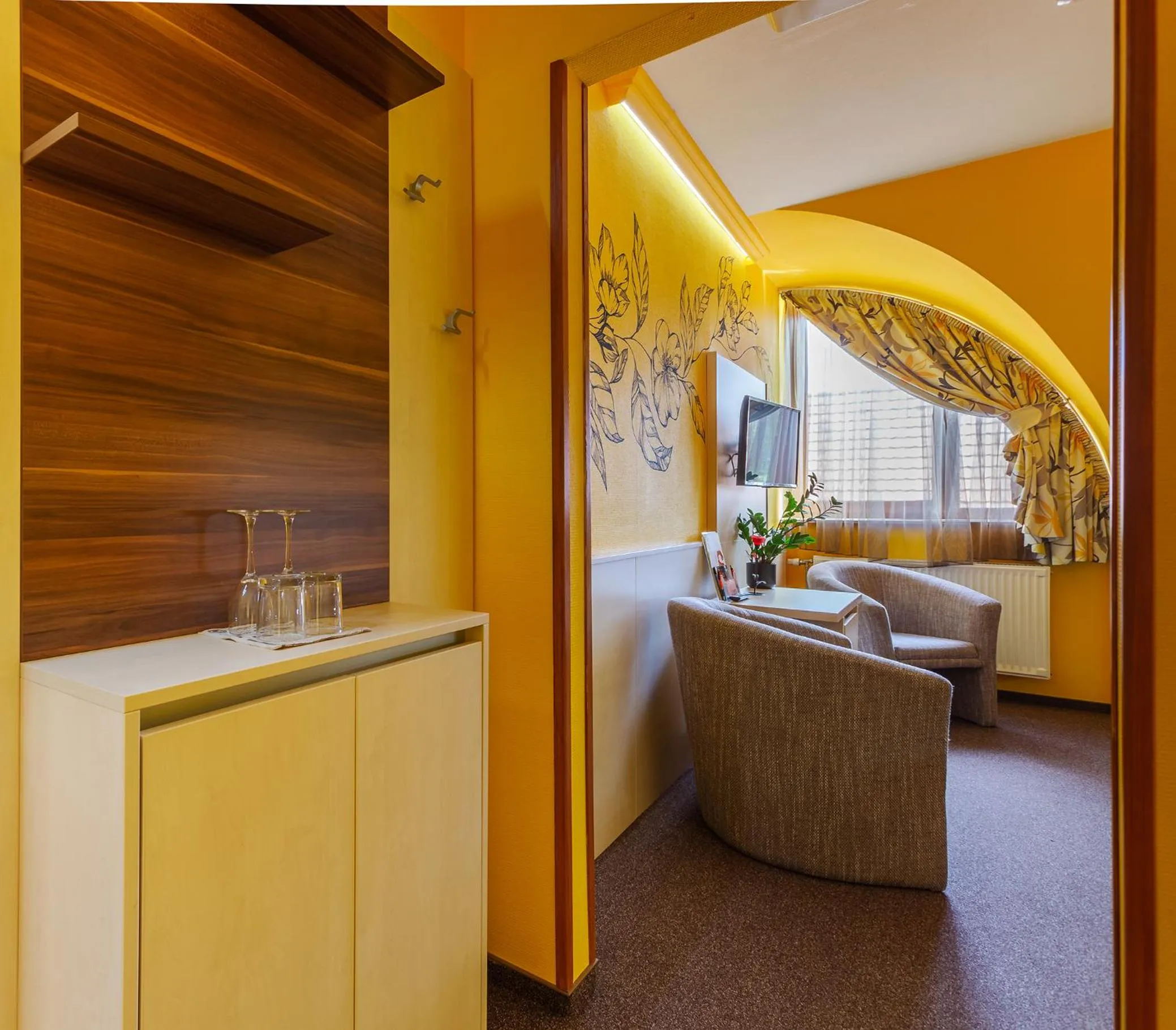 Photo of the whole room in Hotel Mayer Alsóörs