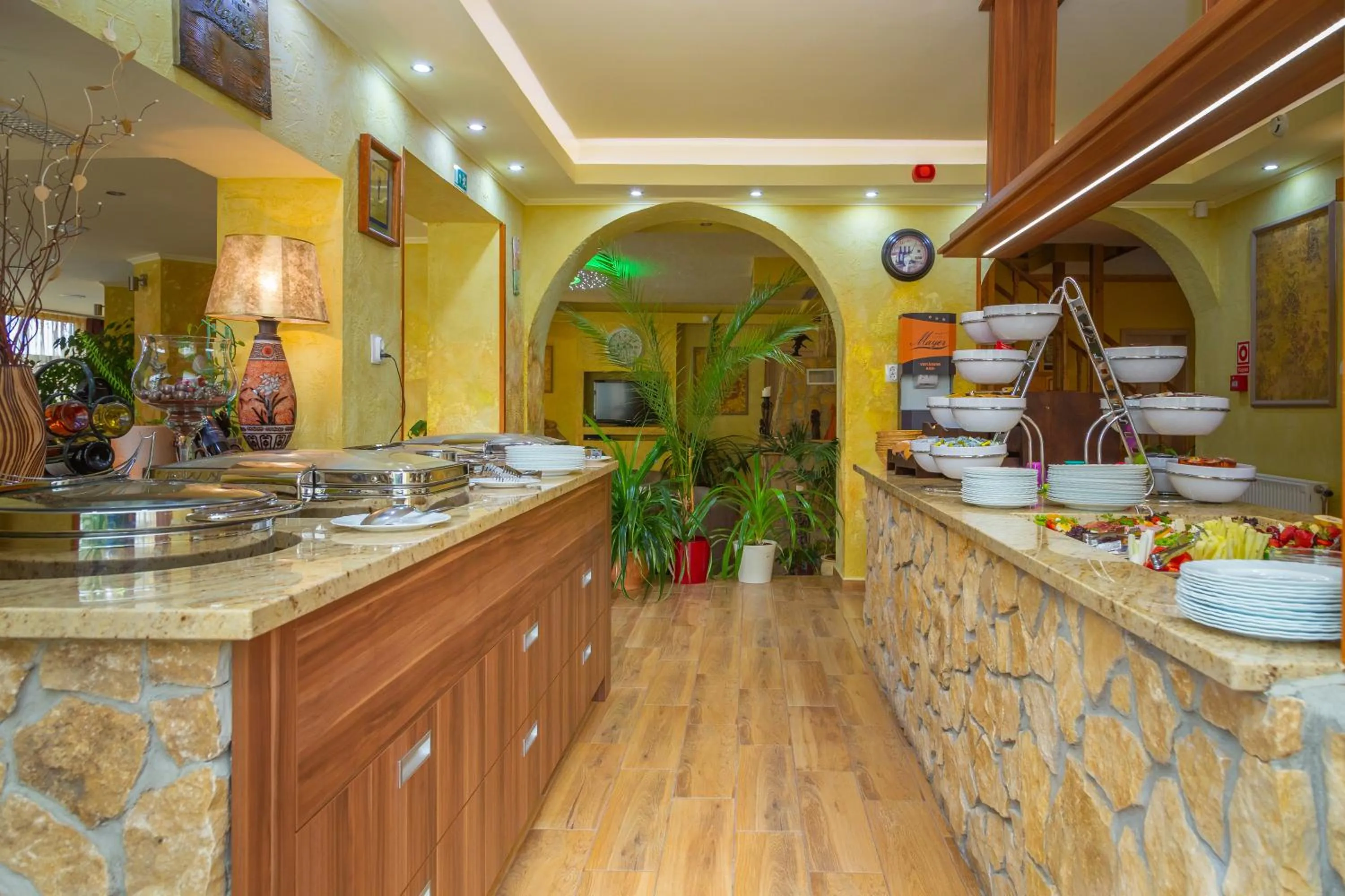 Restaurant/places to eat in Hotel Mayer Alsóörs