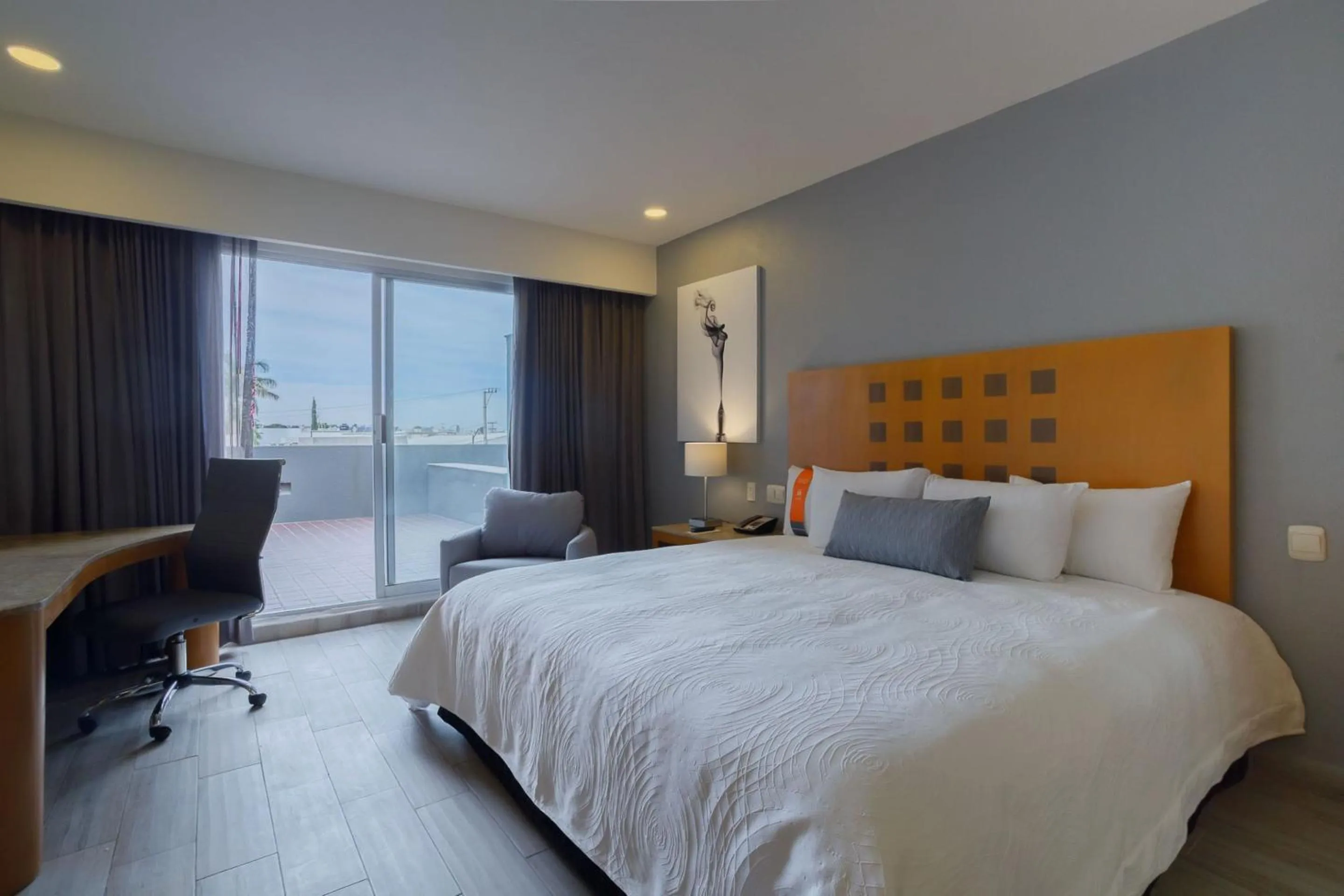 Photo of the whole room, Bed in Real Inn Torreon