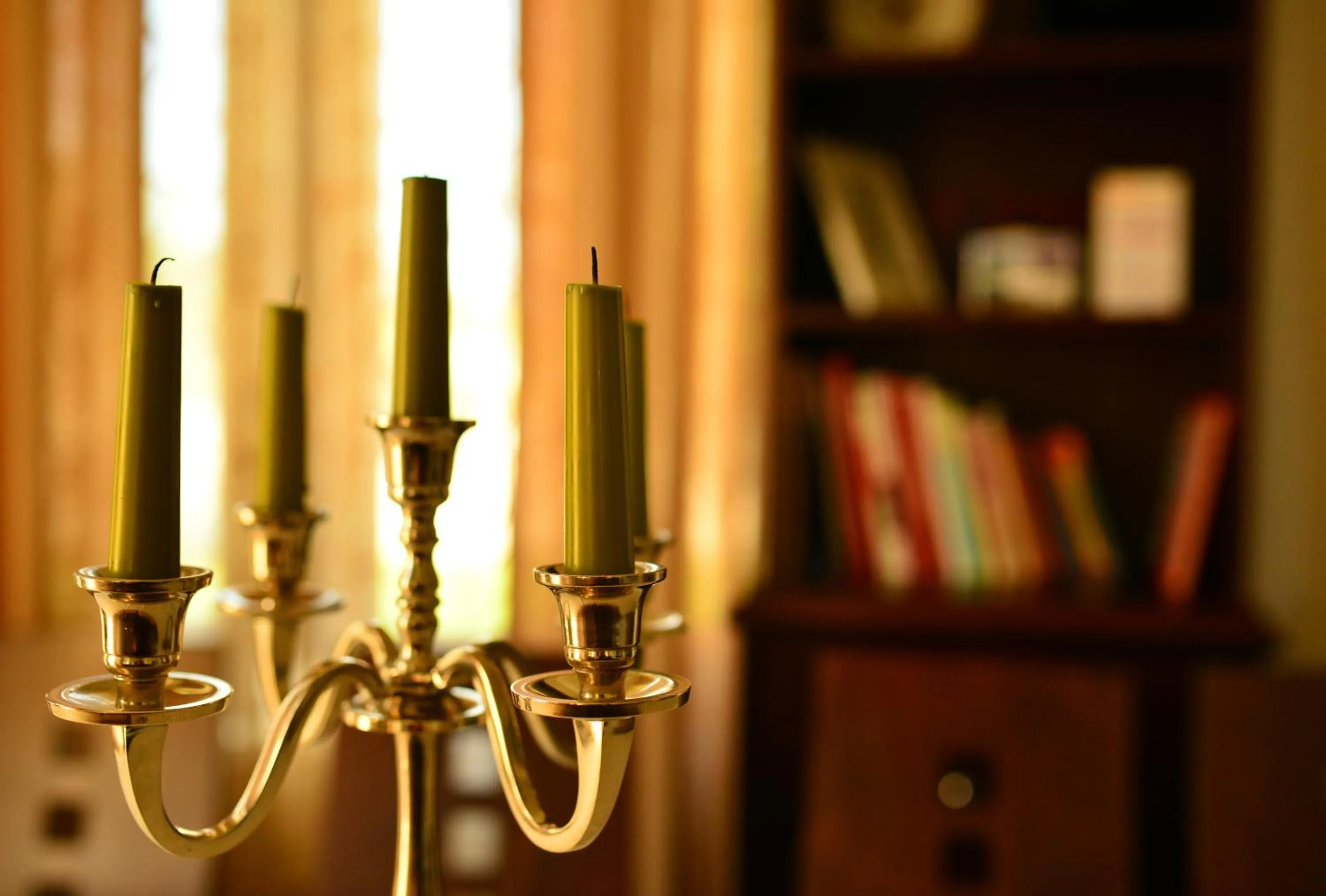 Library in KATERINA guest house
