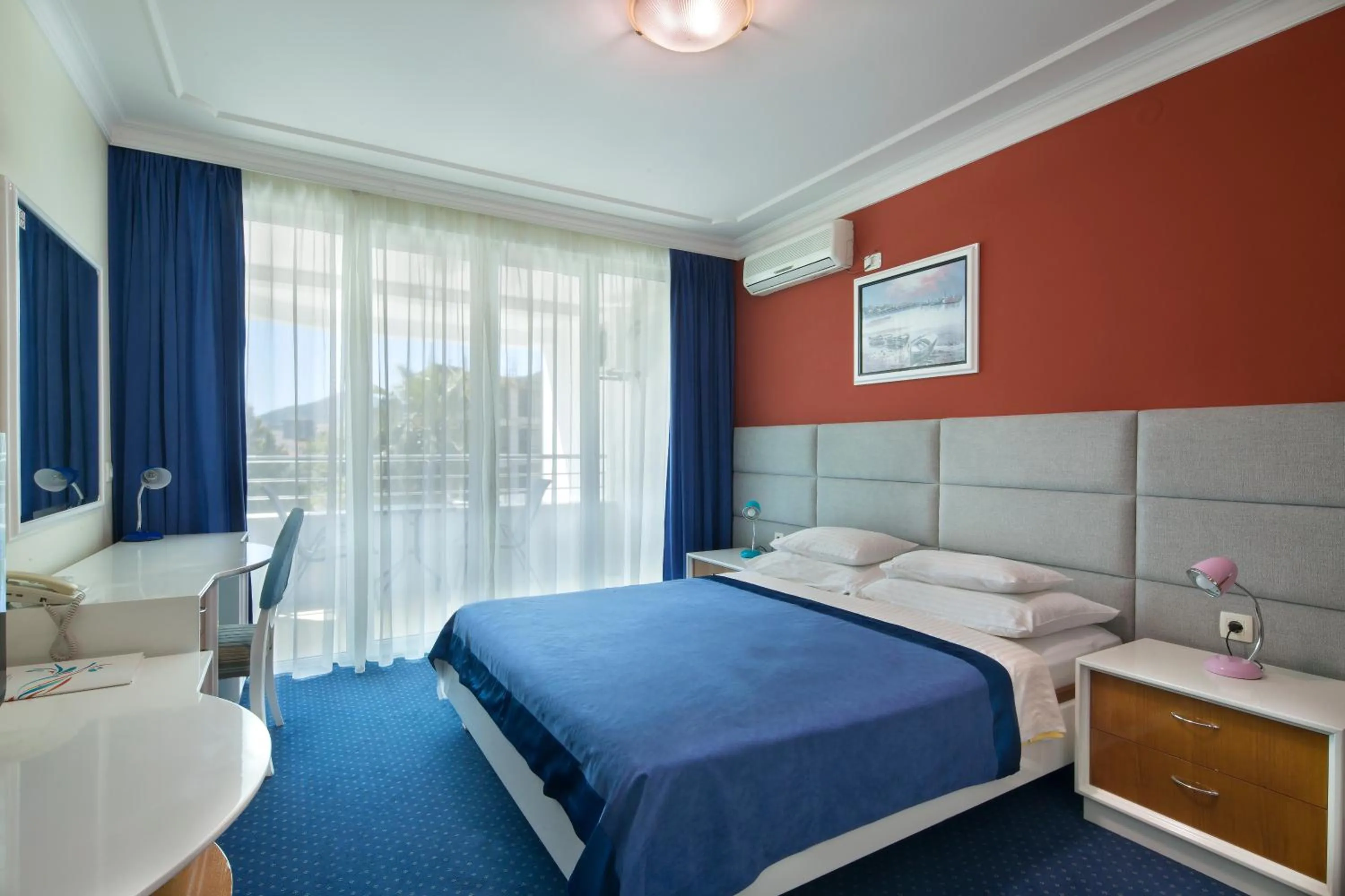 Bed in Hotel Bella Vista