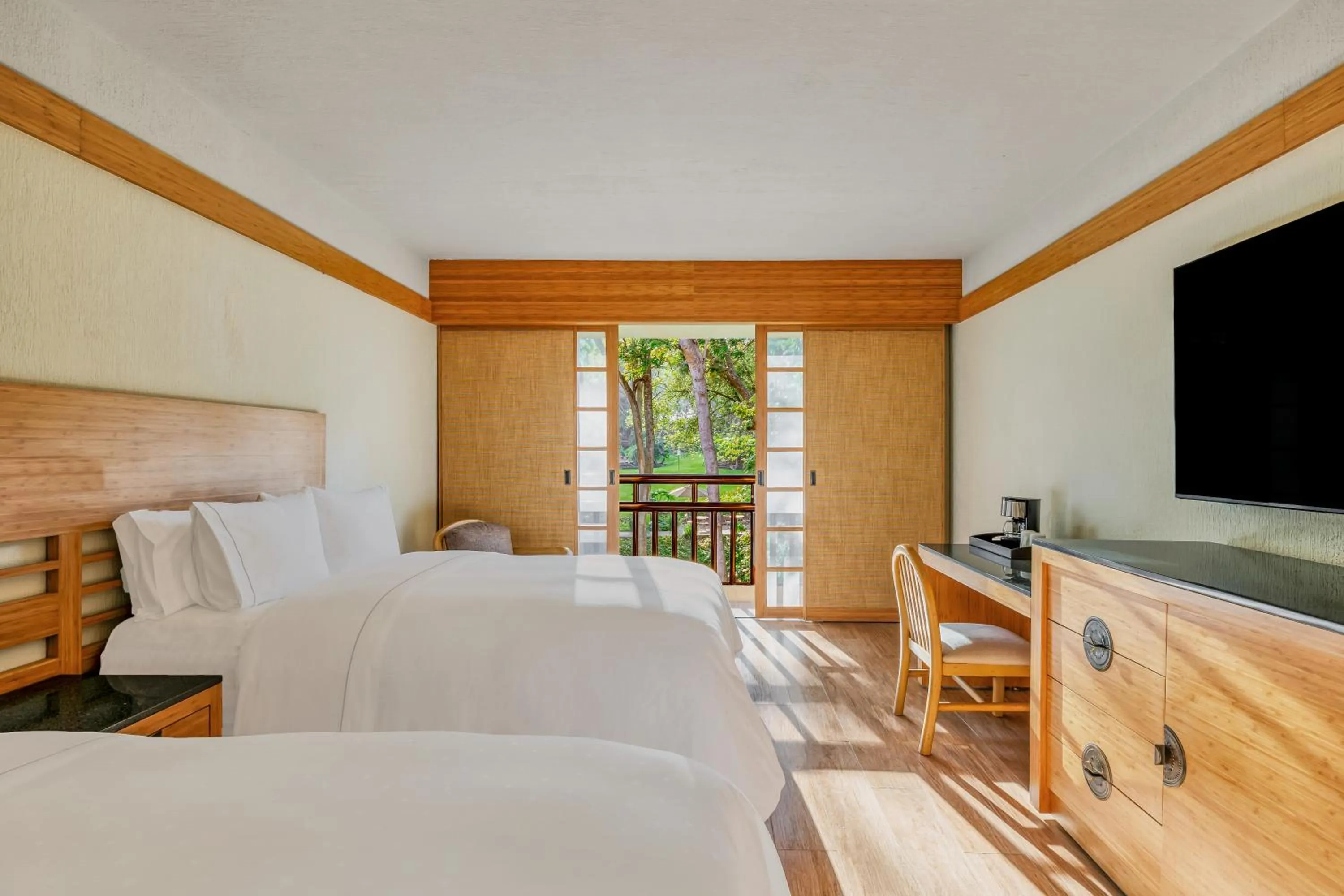 Bedroom, Bed in Grand Fiesta Americana Sumiya Cuernavaca