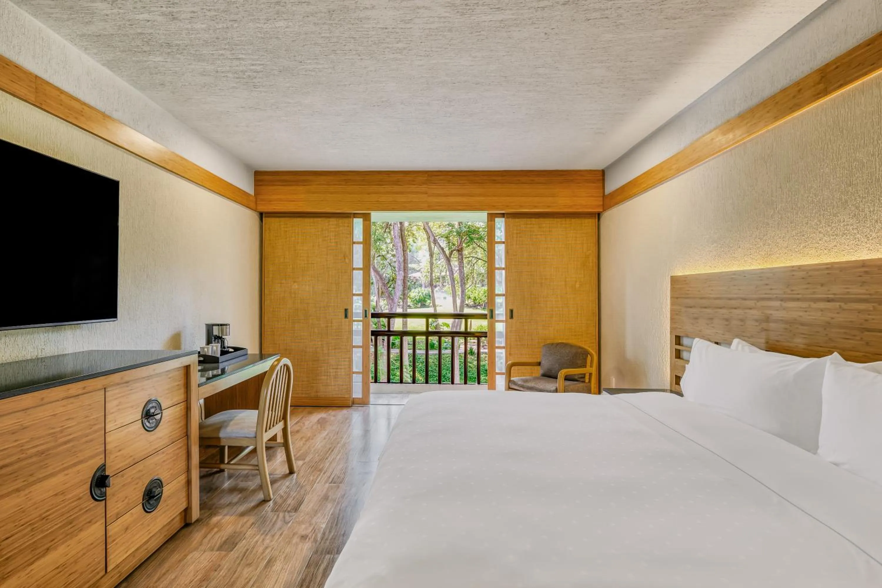 Bed in Grand Fiesta Americana Sumiya Cuernavaca