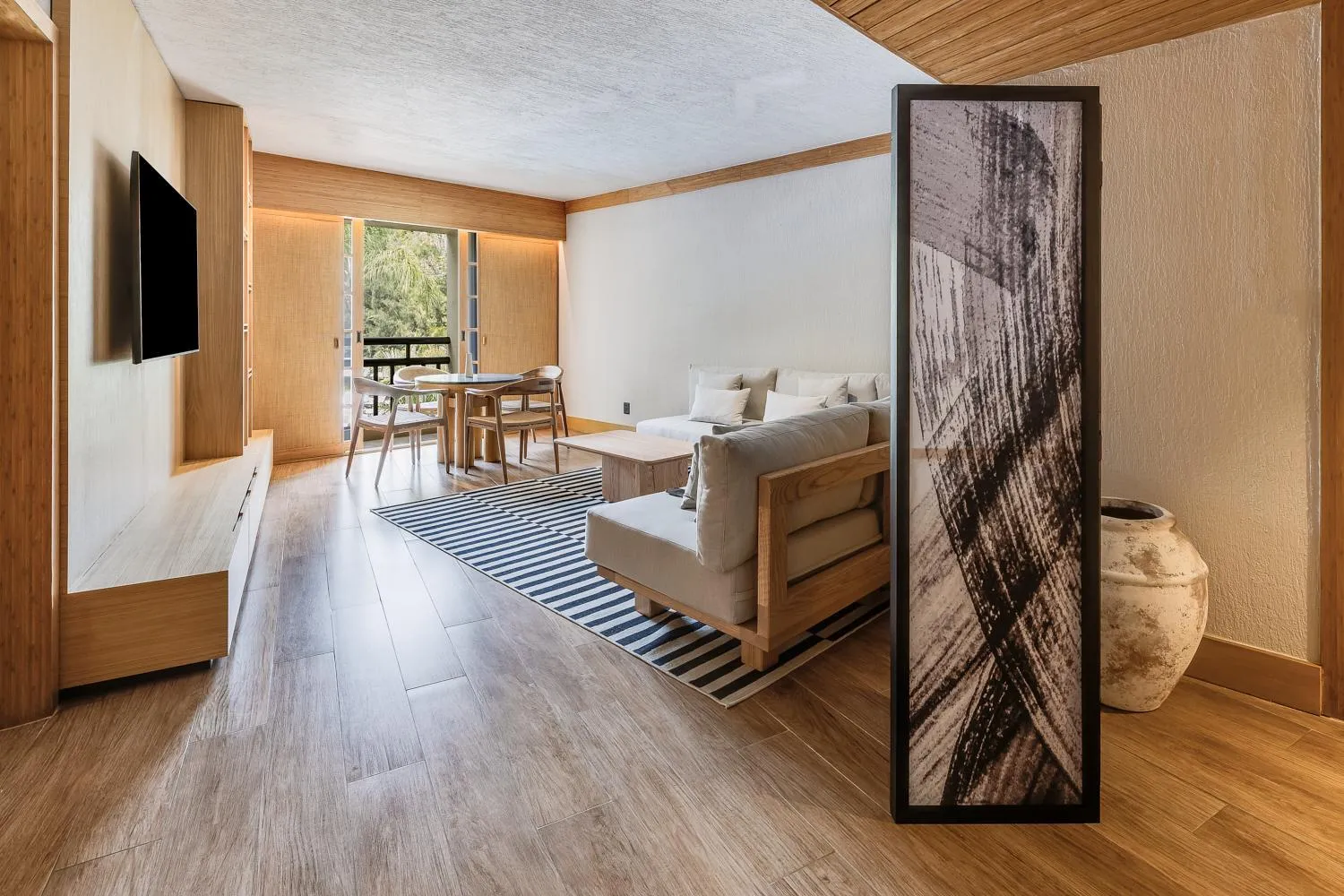 Communal lounge/ TV room, Bed in Grand Fiesta Americana Sumiya Cuernavaca