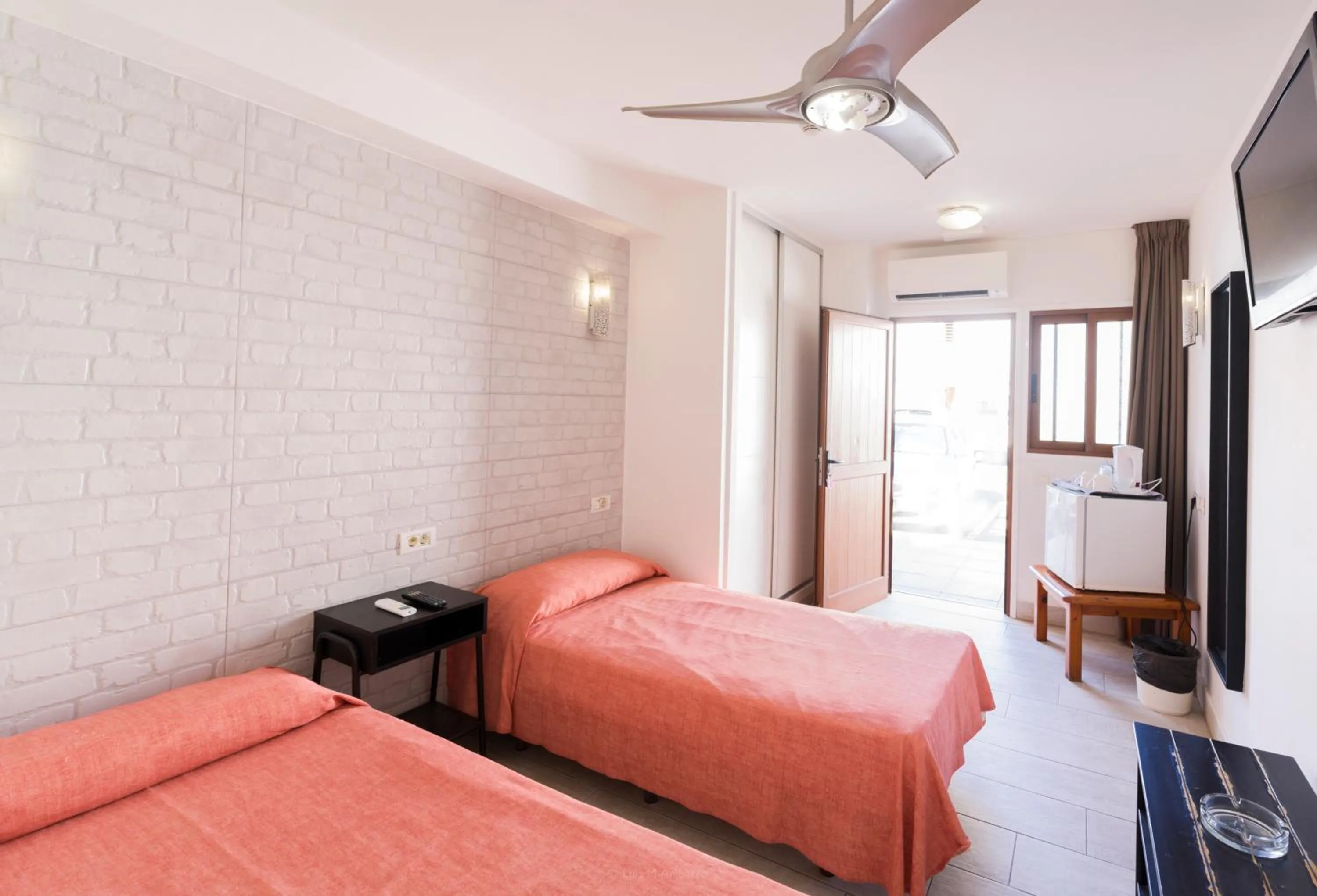 Bedroom, Bed in Apartamentos Tinerfe Garden