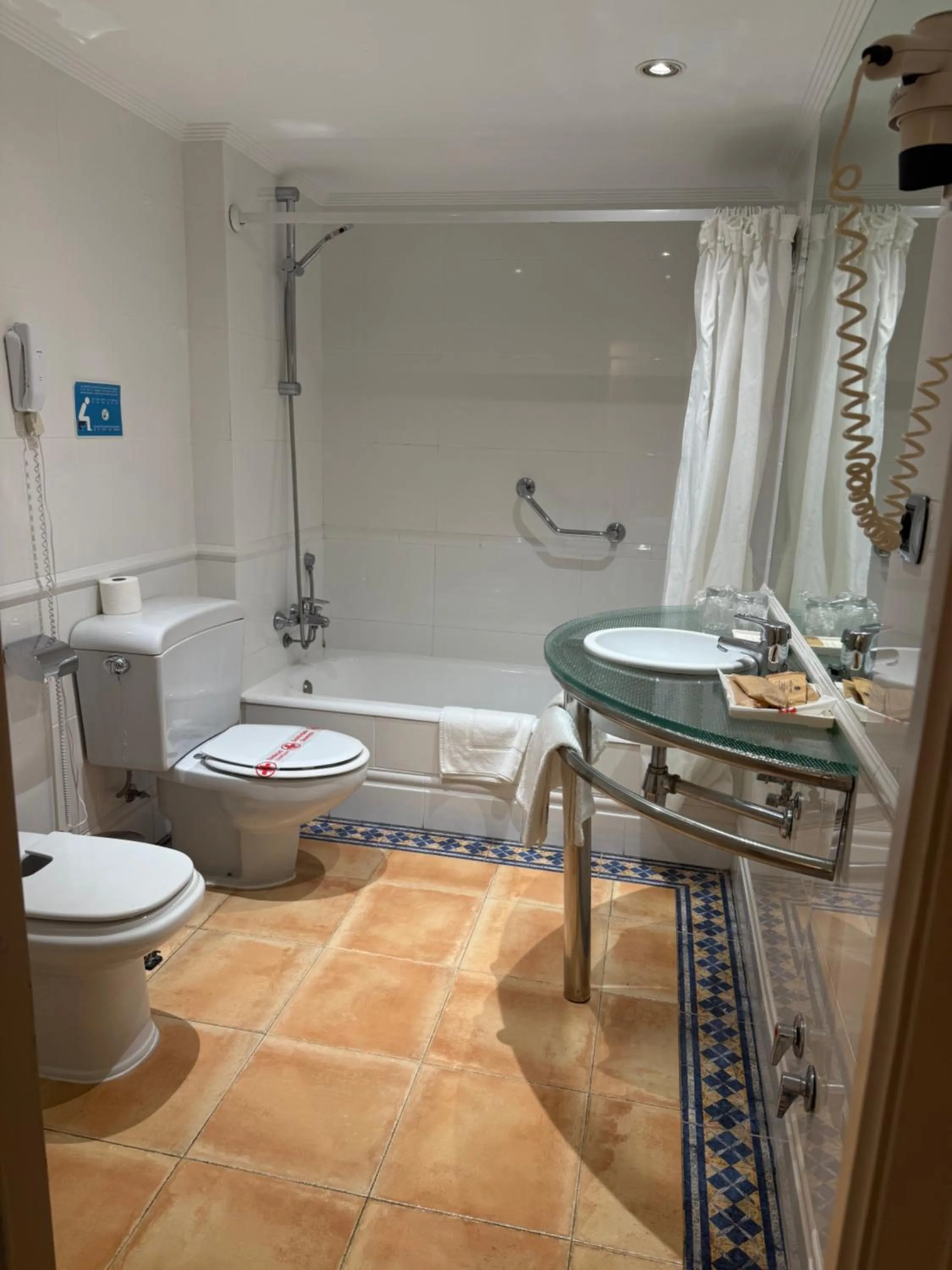 Toilet in Hotel Virrey