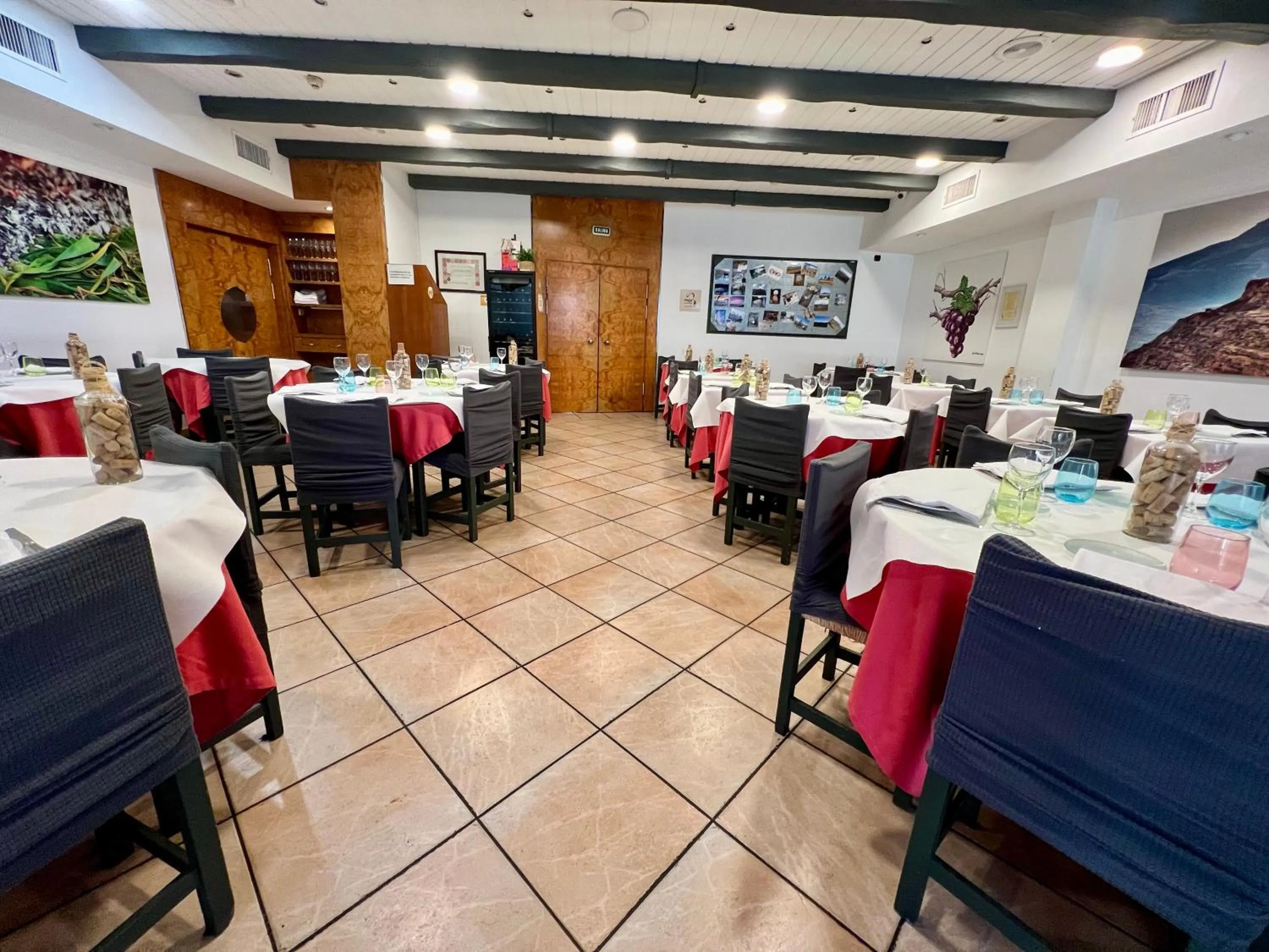 Restaurant/places to eat in Hotel Virrey