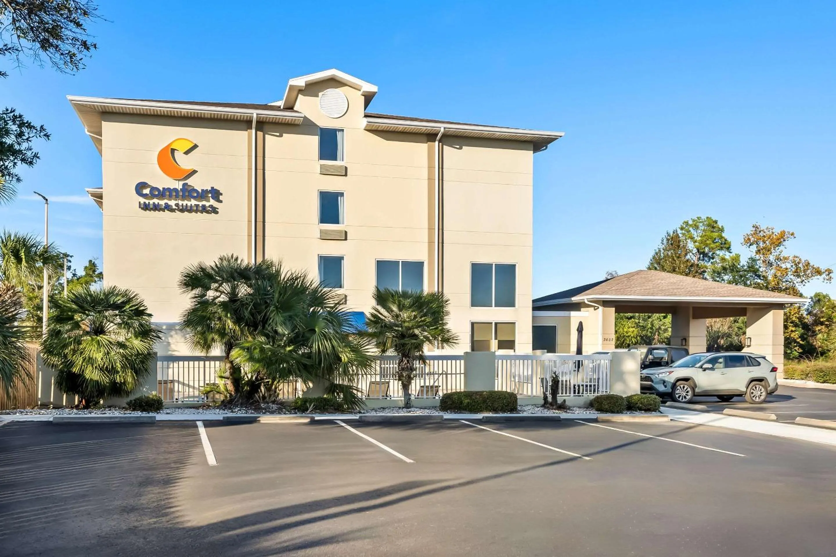 Property building in Comfort Inn & Suites Panama City - St Andrew