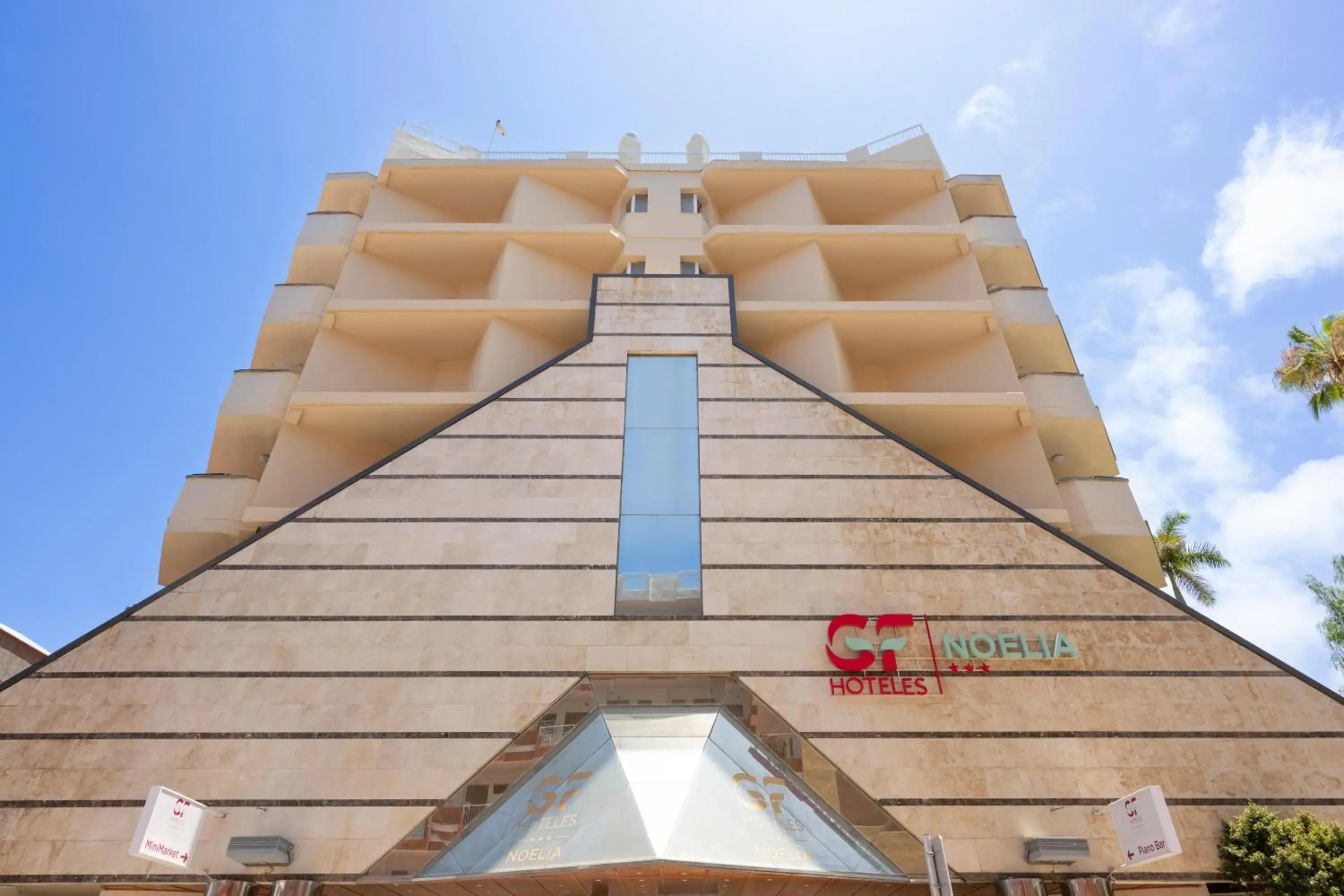 Property building in GF Noelia Property building in GF Noelia