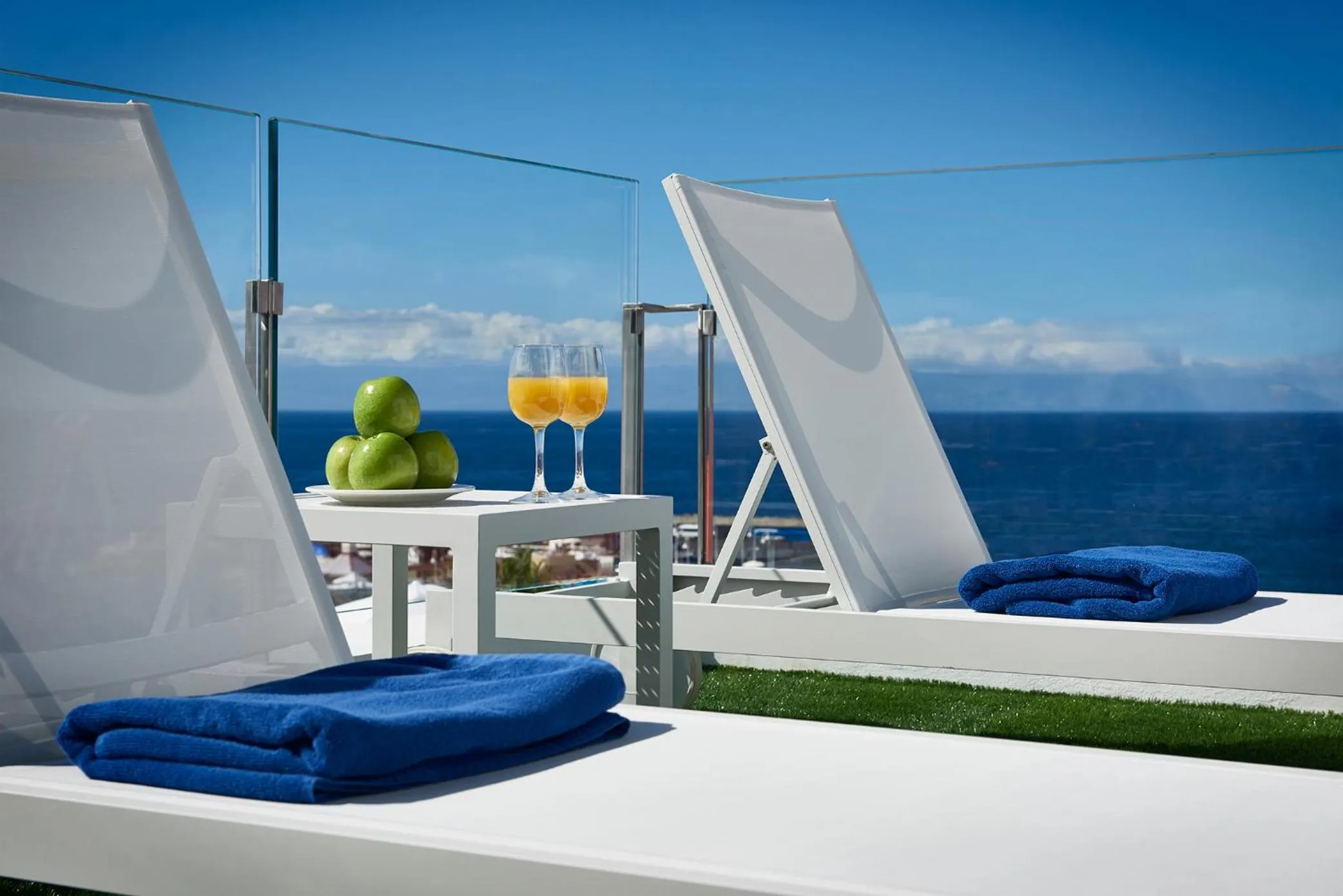 Balcony/Terrace in Flamingo Beach Mate