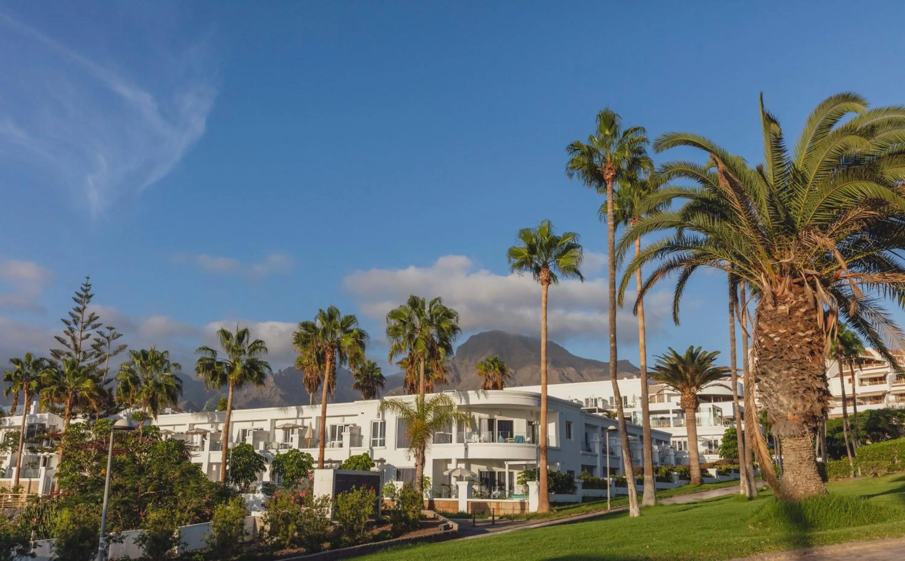 Property building in Flamingo Beach Mate