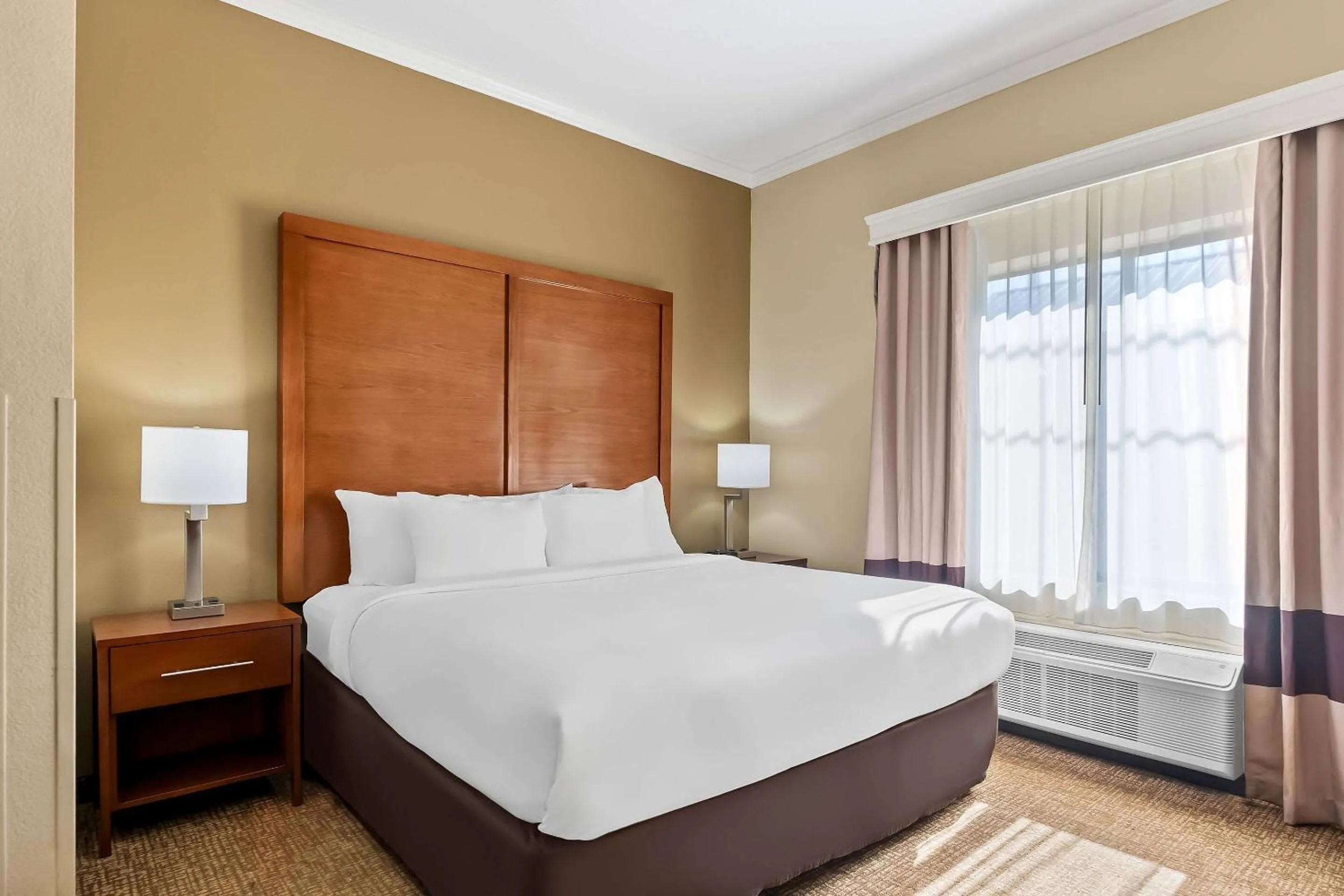 Bedroom in Comfort Suites Panama City near Tyndall AFB