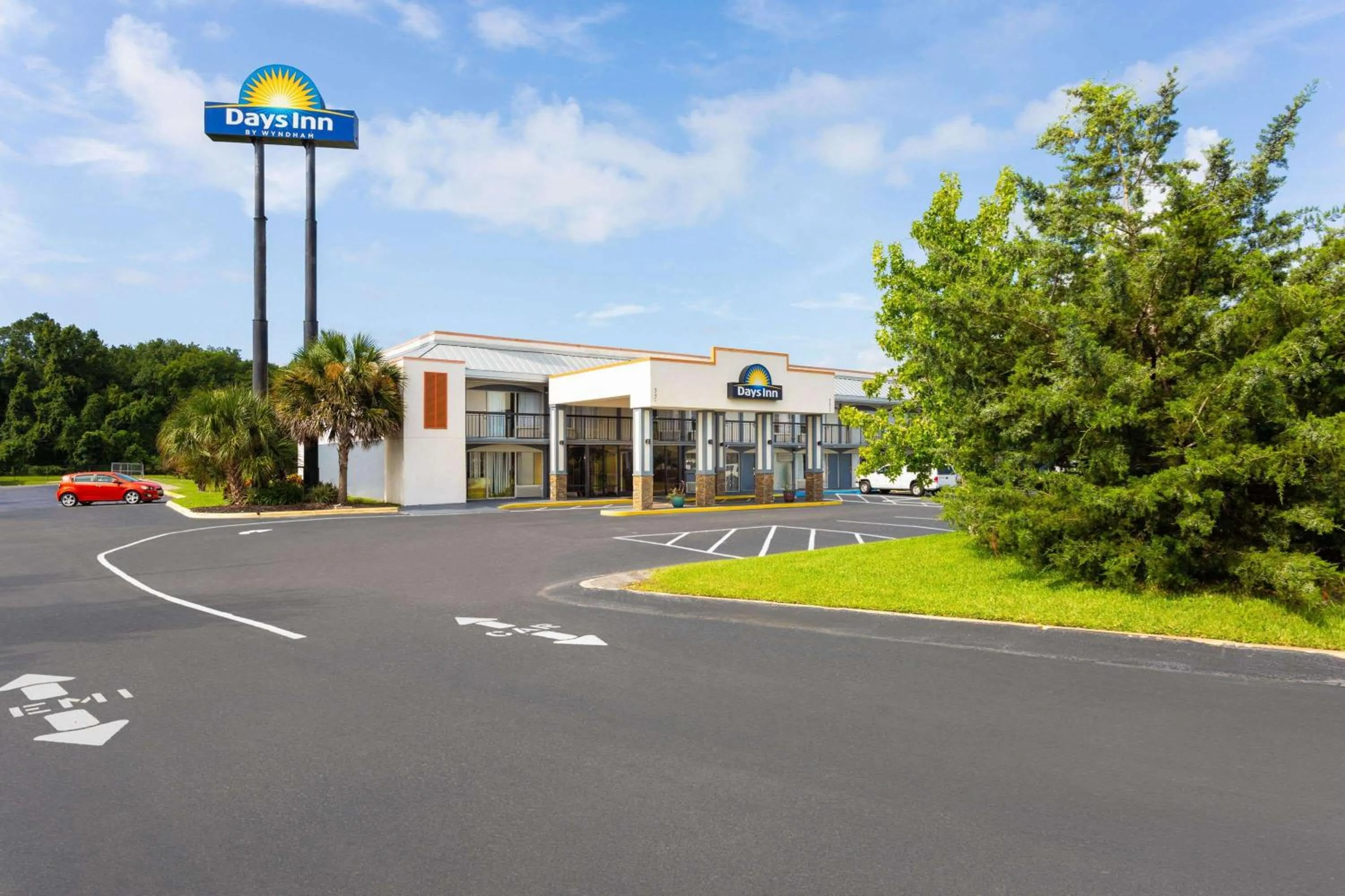 Property building in Days Inn by Wyndham Wildwood I-75