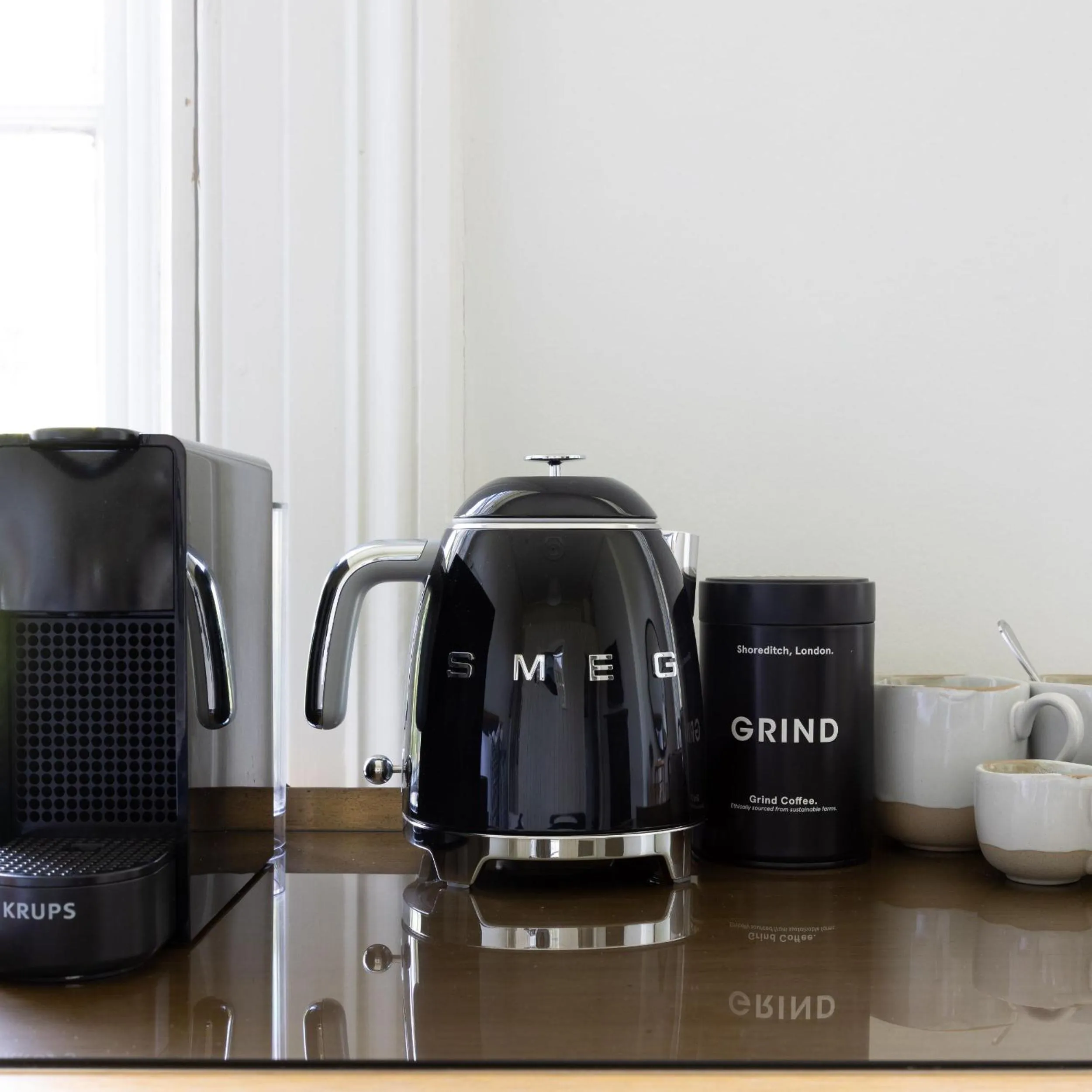 Coffee/tea facilities in Admiral's House by Maison Pierre