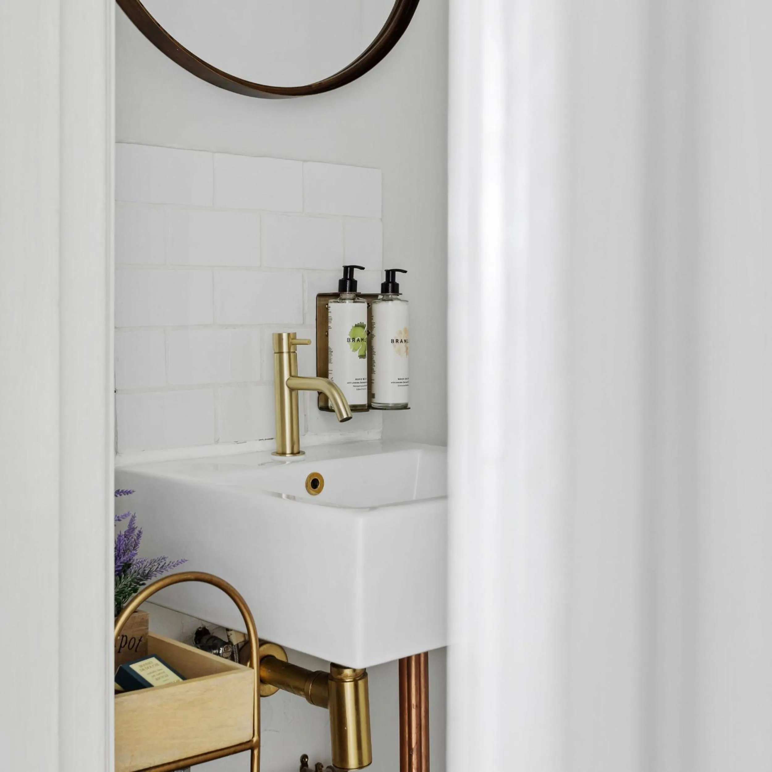 Toilet in Admiral's House by Maison Pierre