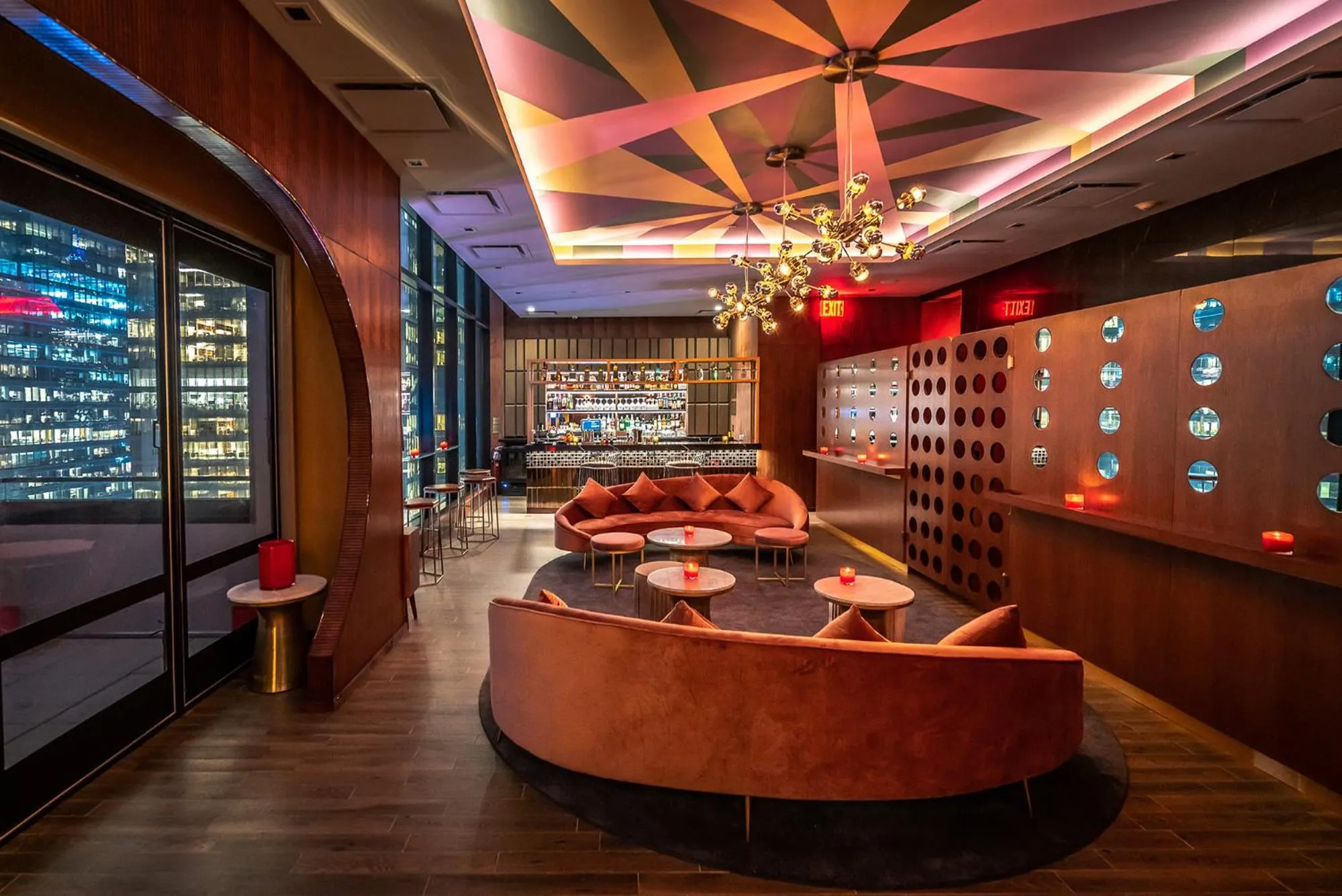 Restaurant/places to eat in Aliz Hotel Times Square