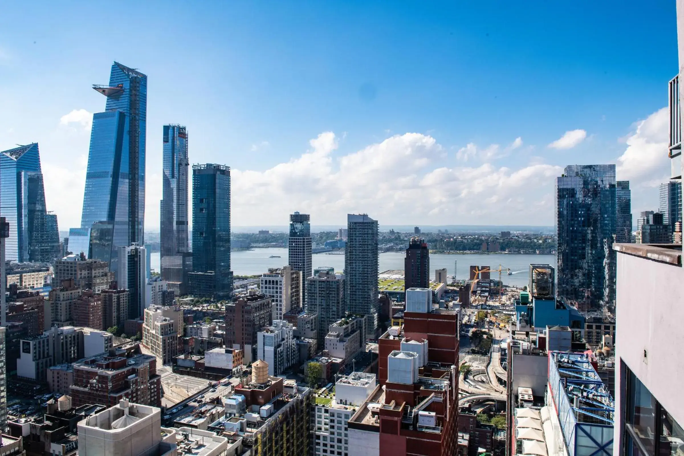 City view in Aliz Hotel Times Square City view in Aliz Hotel Times Square