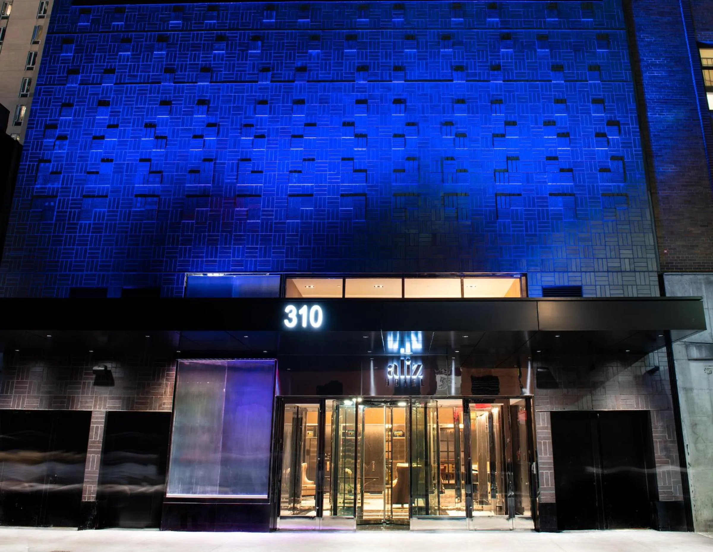 Facade/entrance in Aliz Hotel Times Square