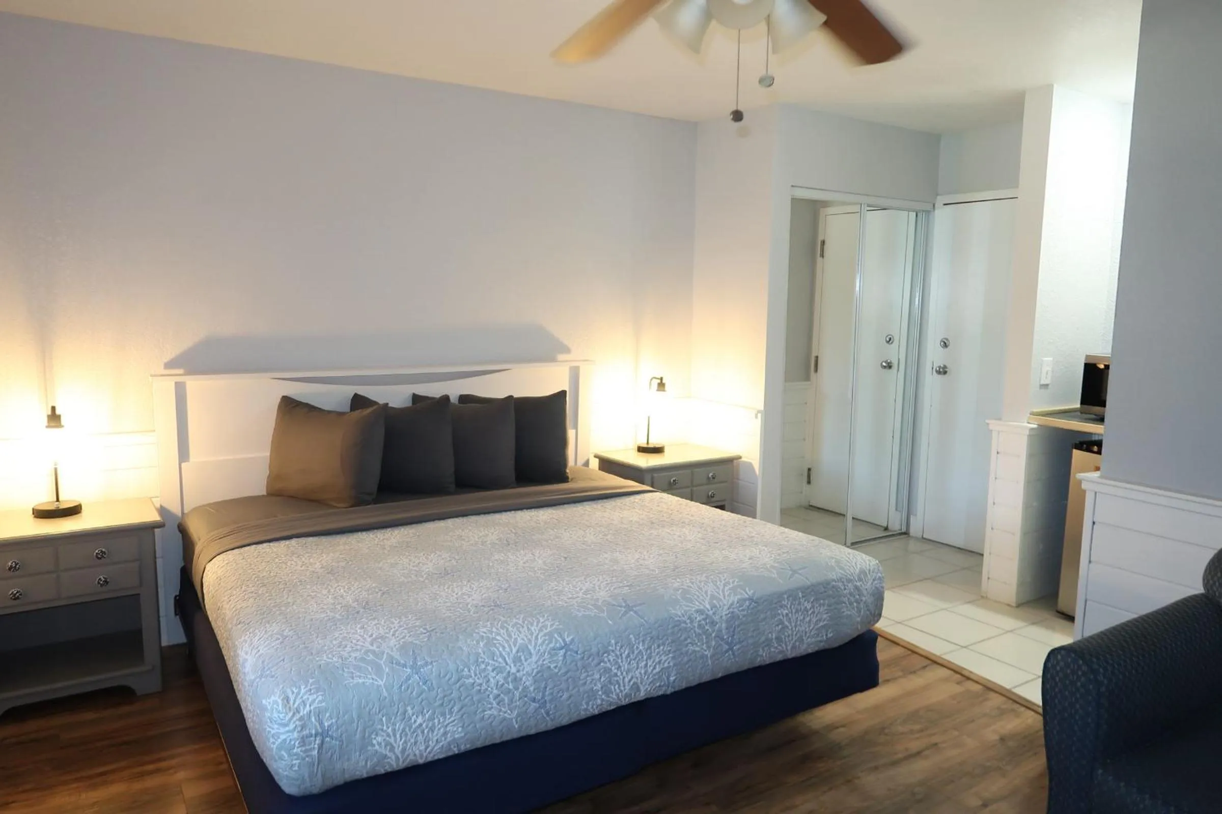 Bed in The Inn at Corolla