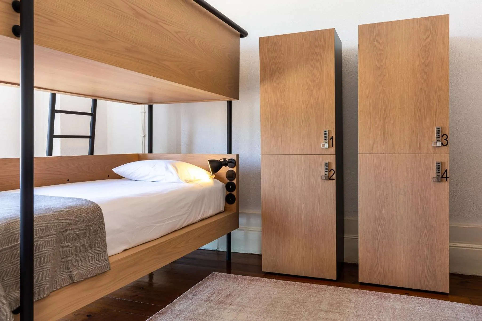 bunk bed, Bed in Gallery Hostel