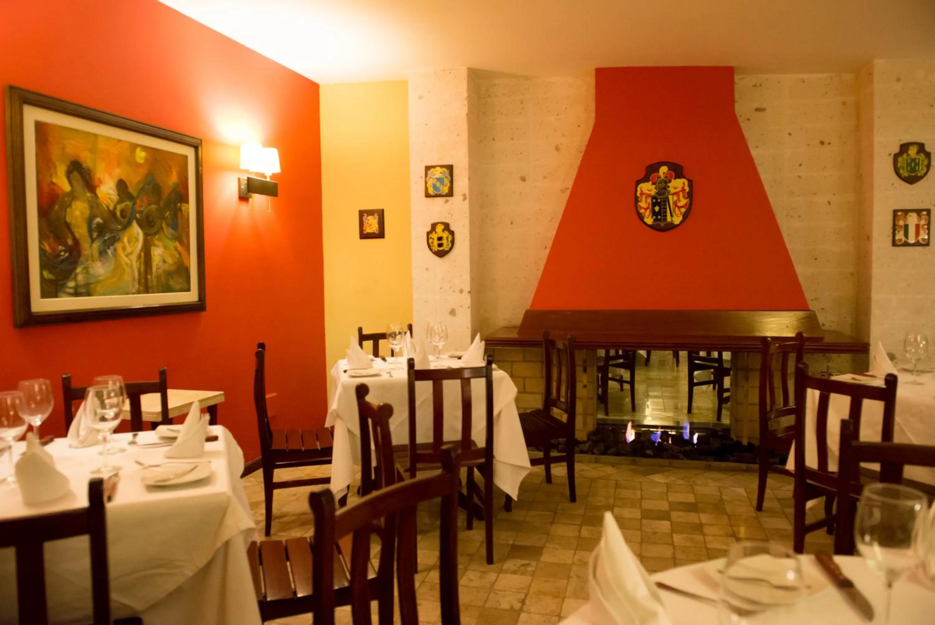 Restaurant/places to eat in El Cabildo Hotel