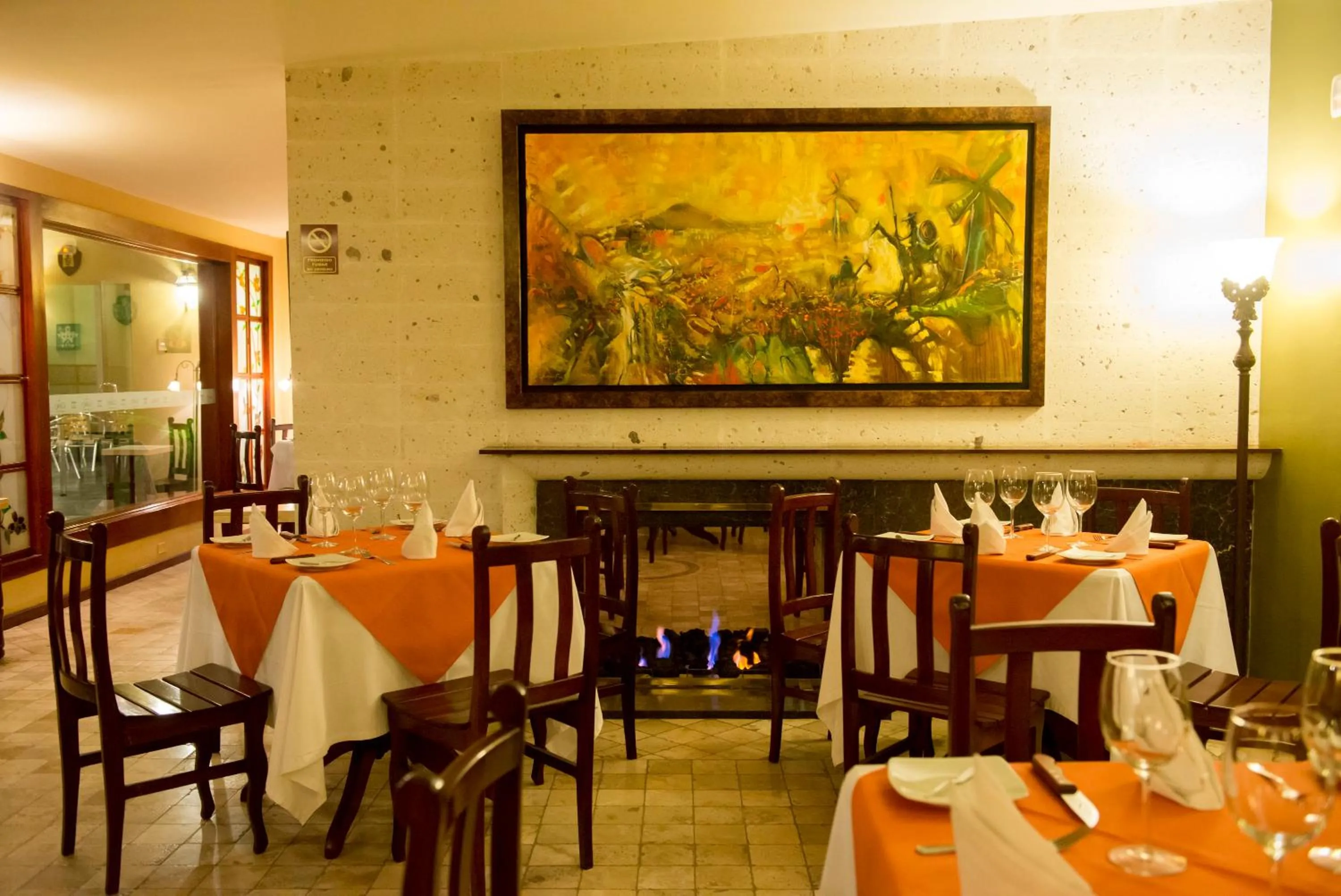 Restaurant/places to eat in El Cabildo Hotel